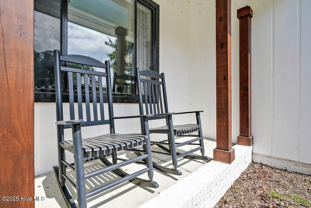 3307 E Oak Island Drive Property Photo 5