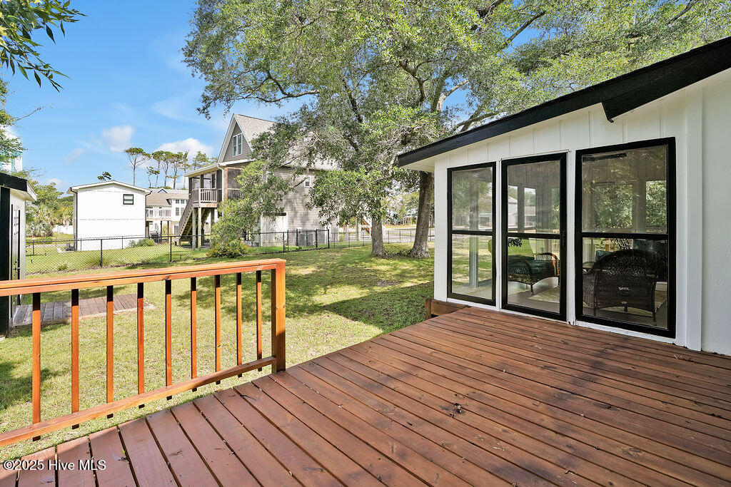 3307 E Oak Island Drive Property Photo 41