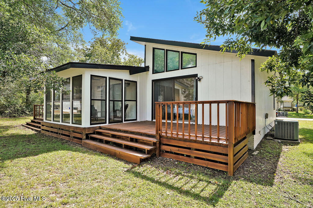 3307 E Oak Island Drive Property Photo 42
