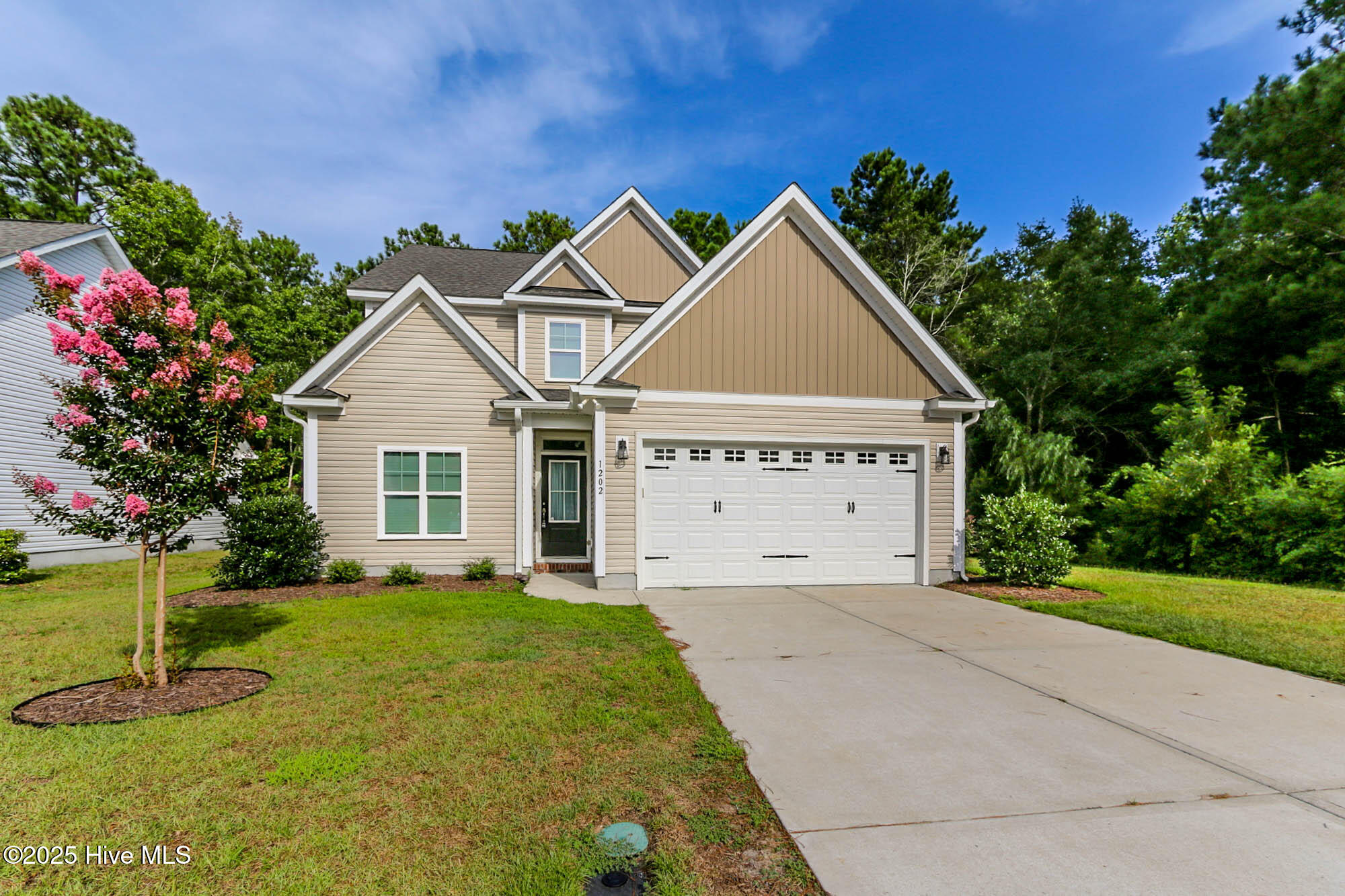 1202 Woods Court Property Photo 1