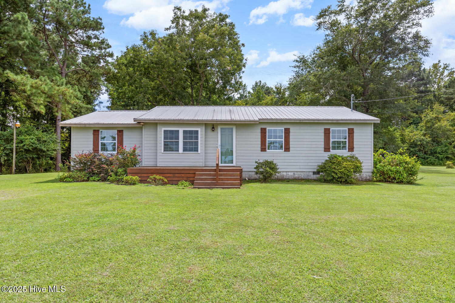 1253 Gould Road Property Photo 1