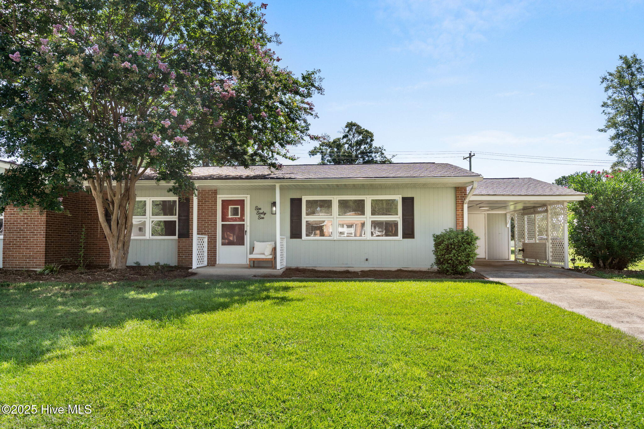 666 Pelican Avenue 666 Property Photo 1