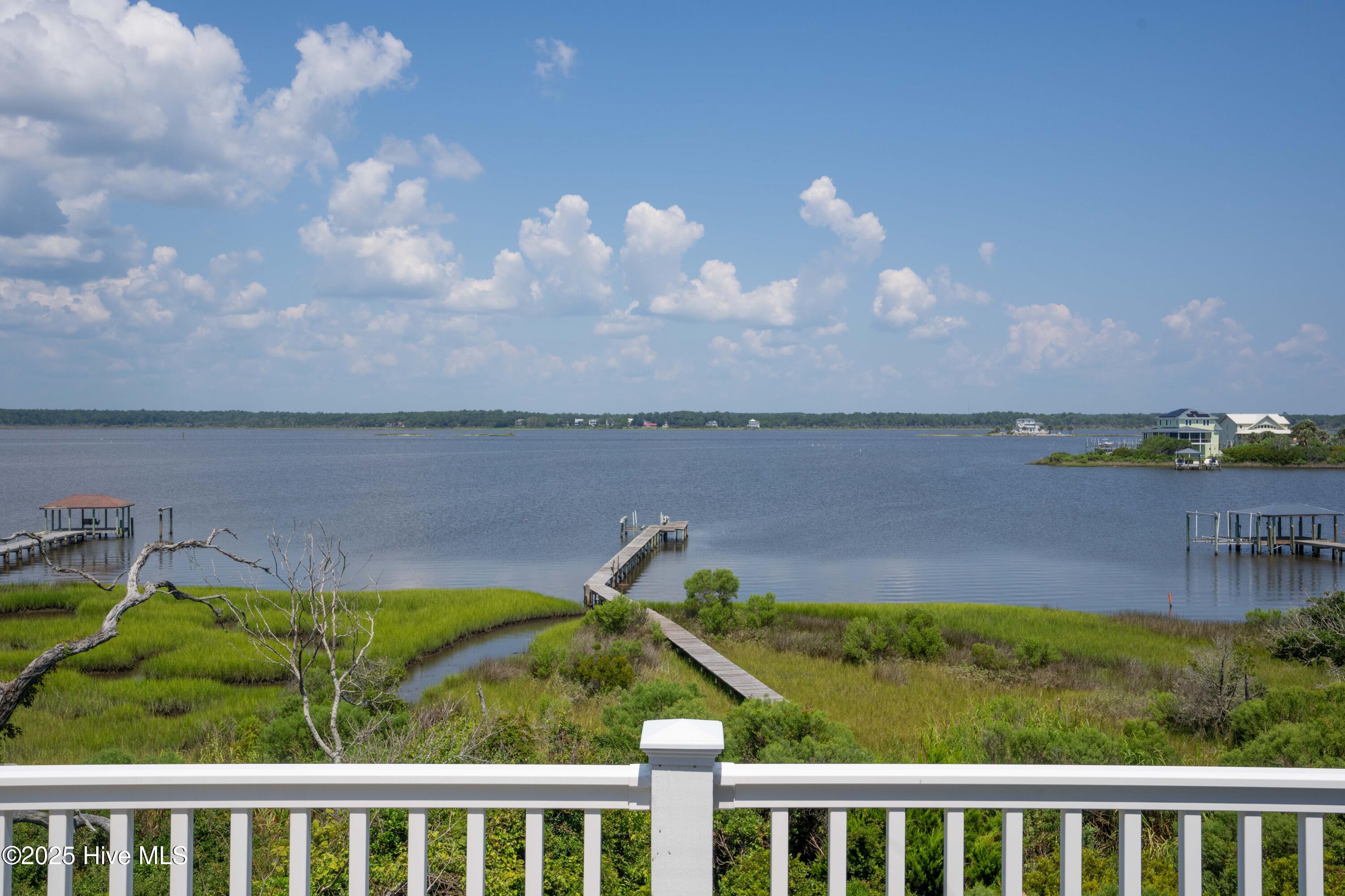 625 New River Inlet Road Property Photo 10