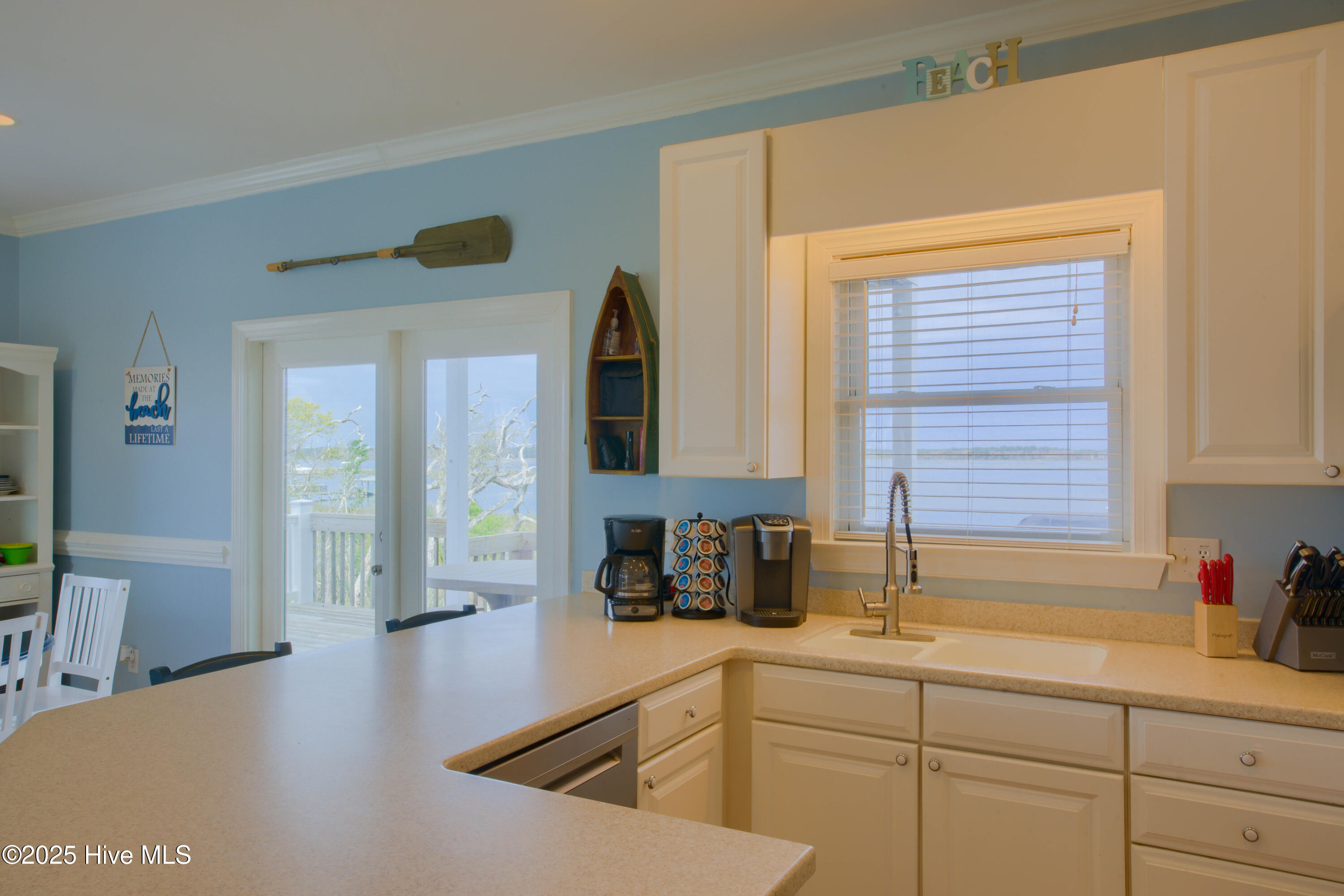 625 New River Inlet Road Property Photo 17