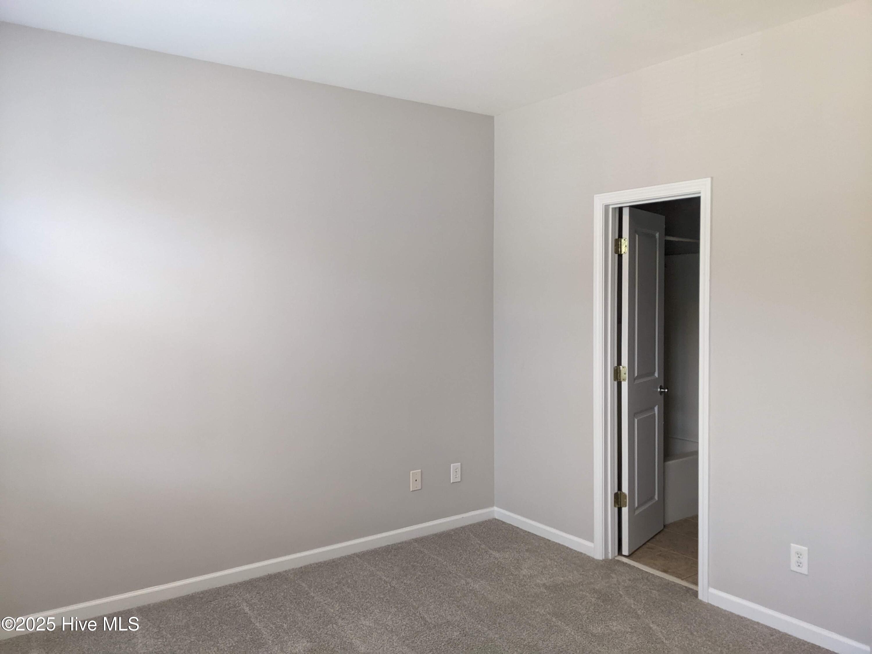5634 Juneberry Court Property Photo 12