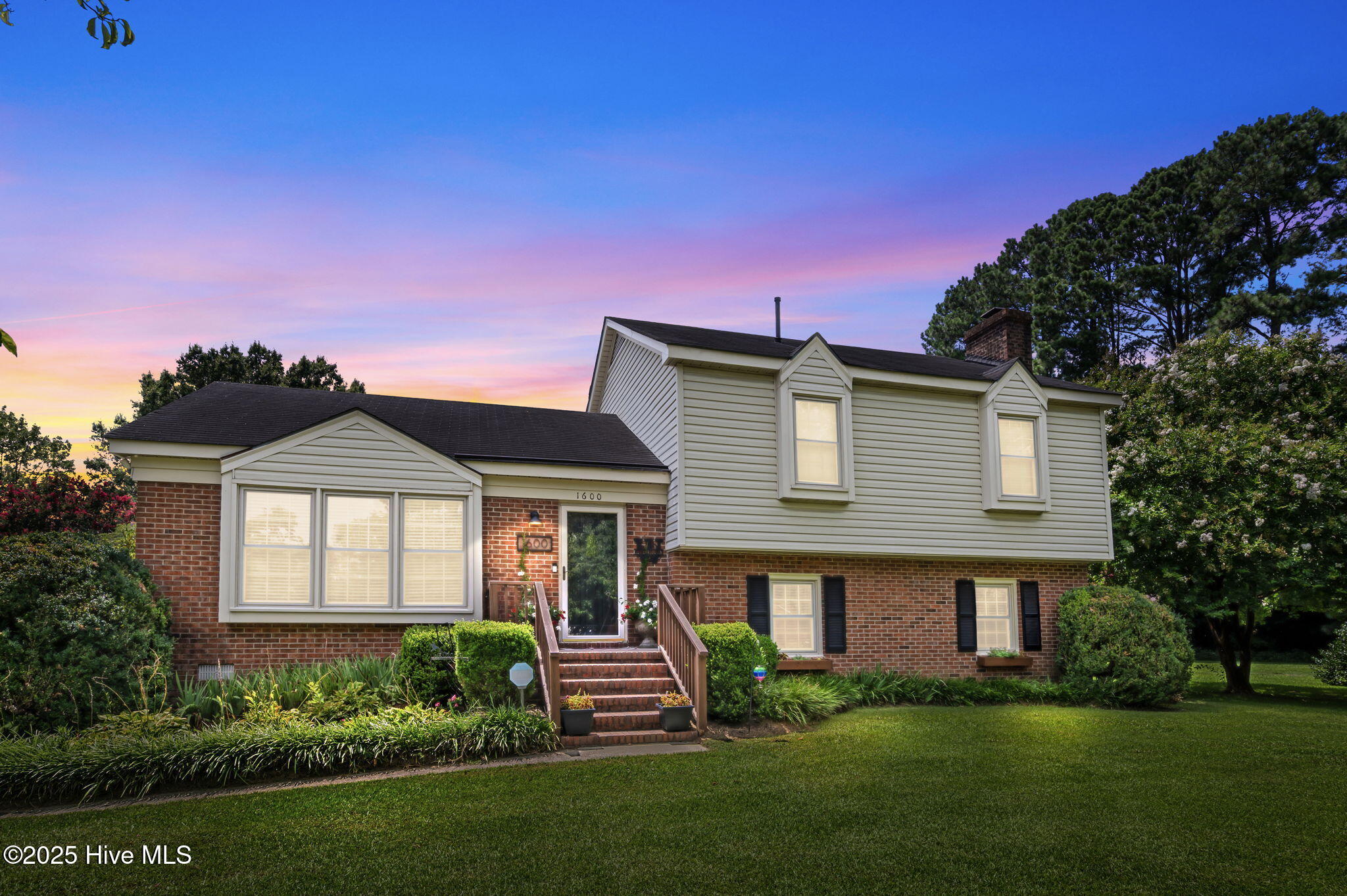 1600 Westhills Drive Property Photo 1