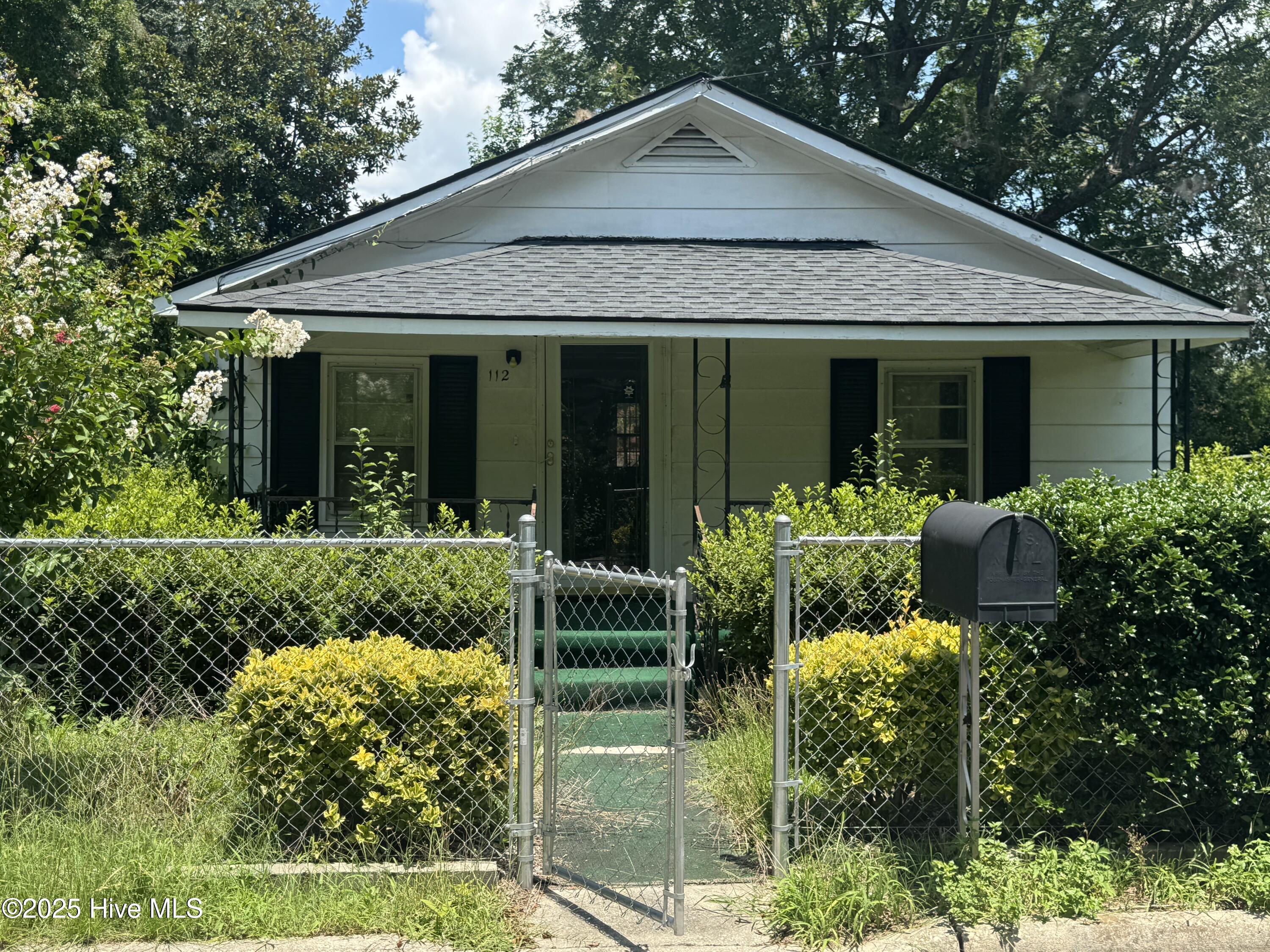 112 Thompson Street Property Photo 1