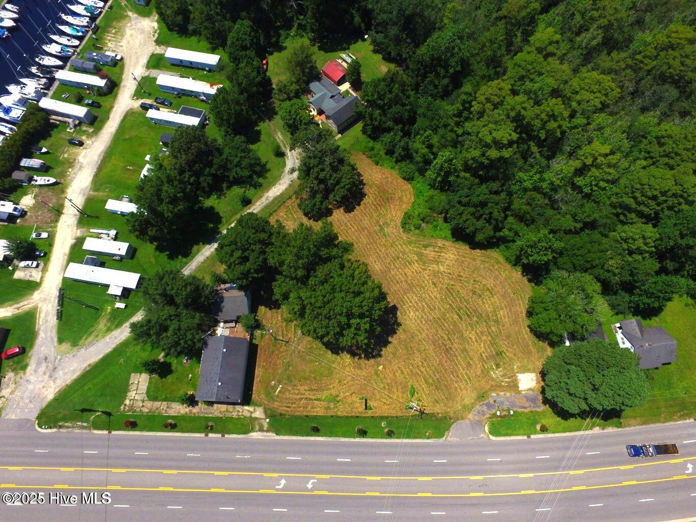 144 Us Hwy 158 Property Photo 3