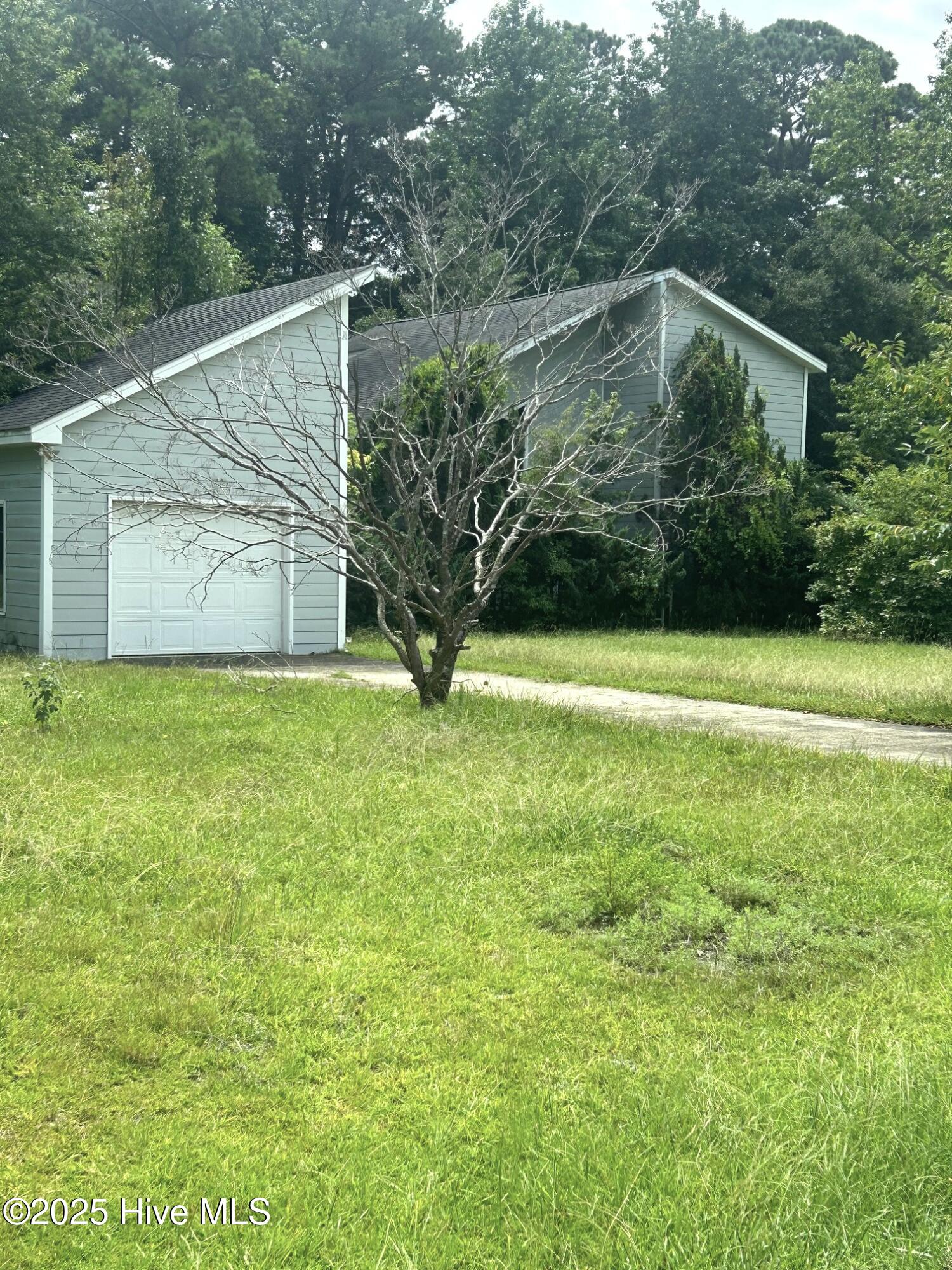 200 Saddlewood Drive Property Photo 1