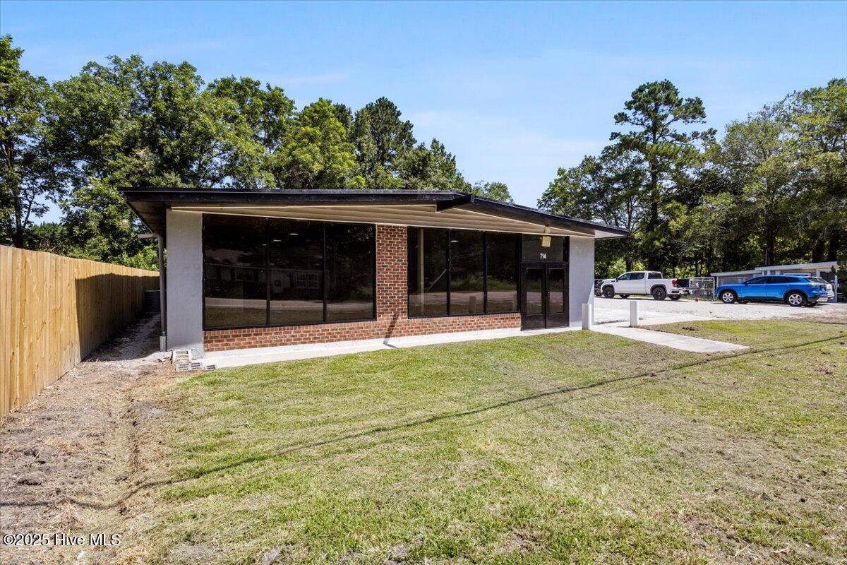 714 Washington Street Property Photo 3