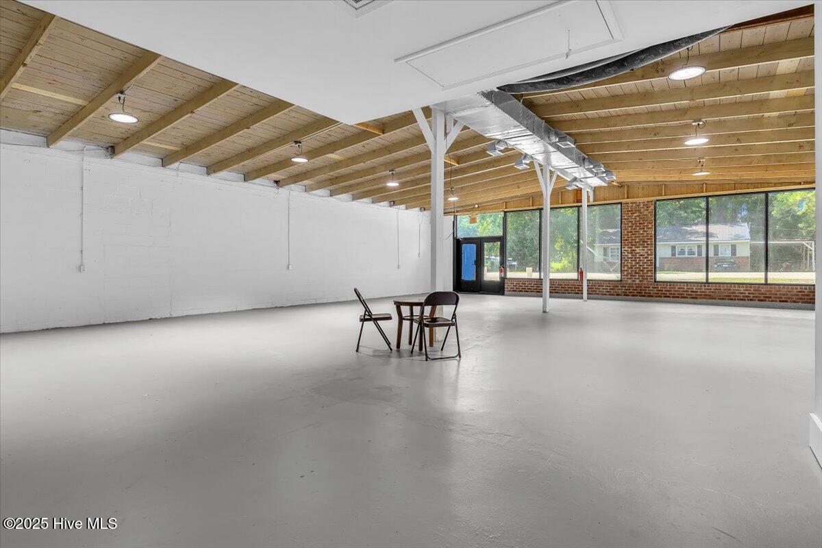 714 Washington Street Property Photo 13