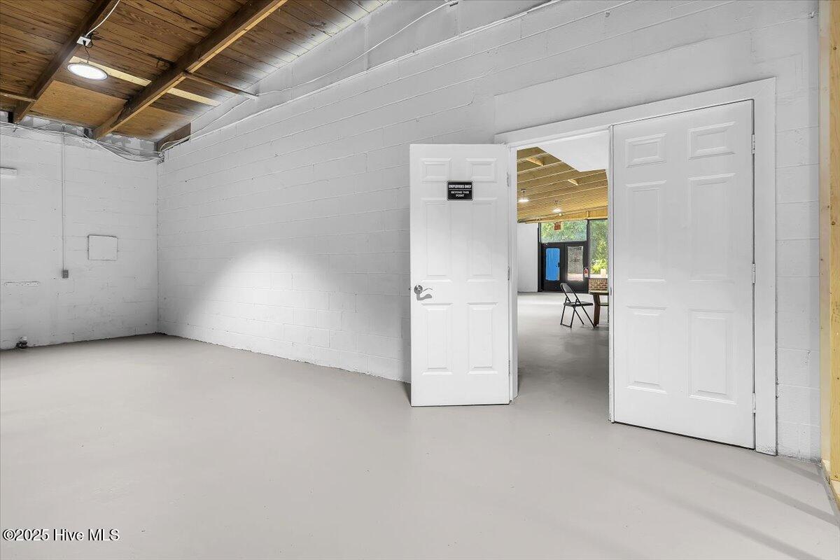 714 Washington Street Property Photo 18