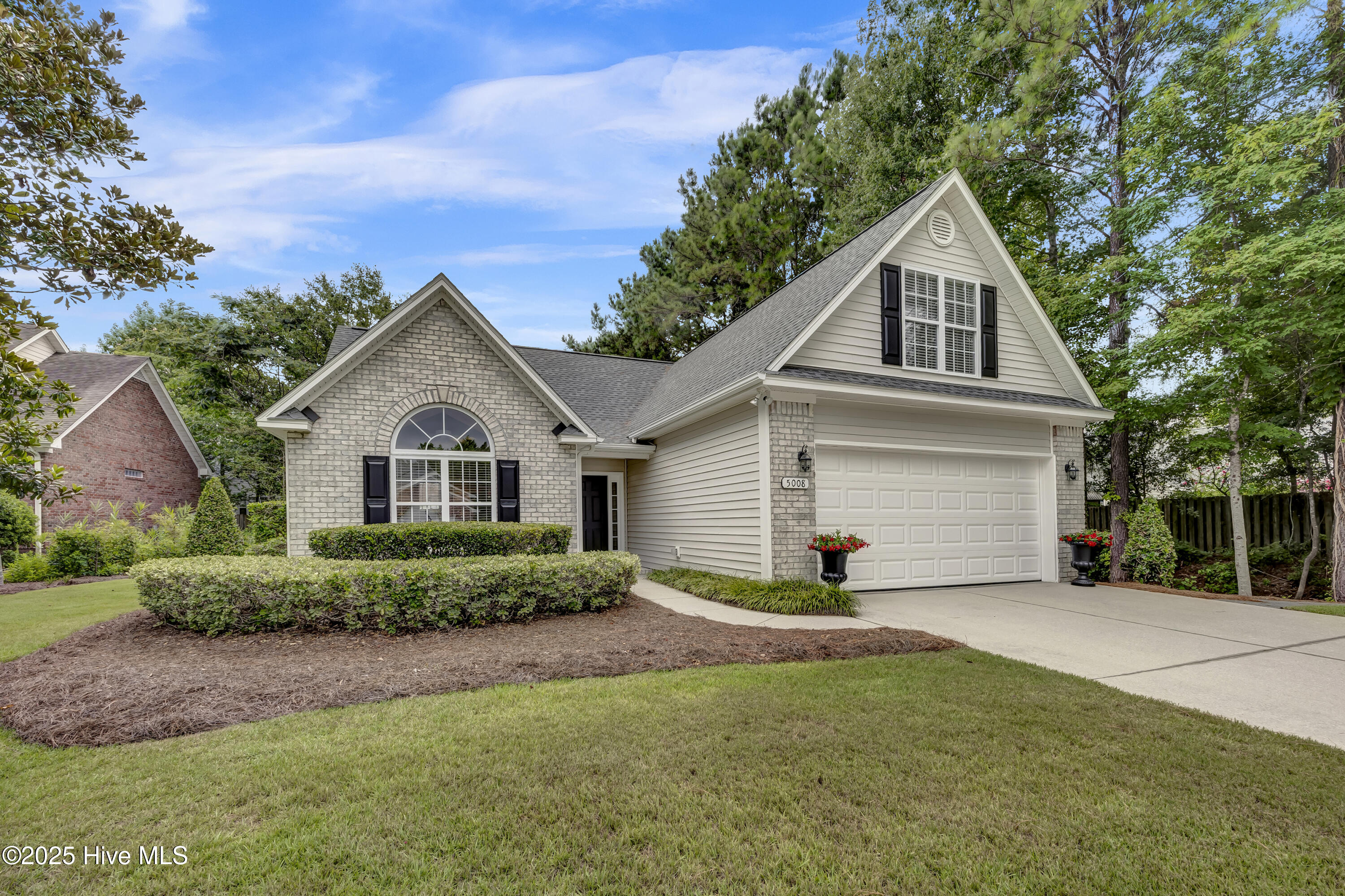 5008 Mako Drive Property Photo 1