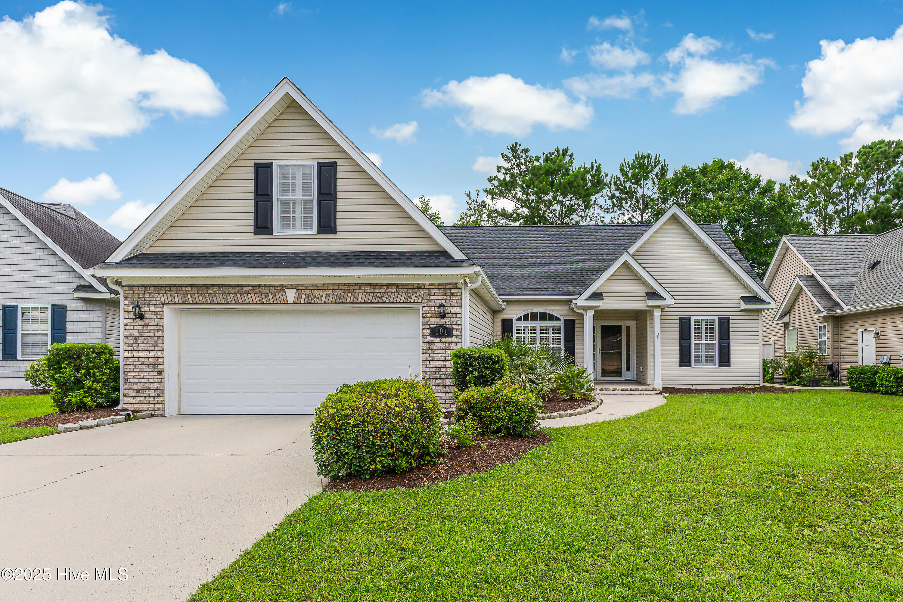 101 Cedar Tree Lane Property Photo 1