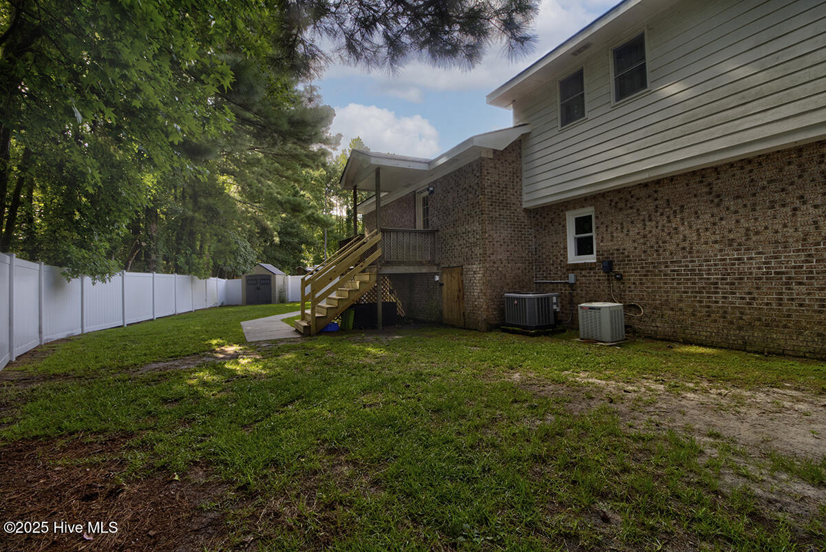 106 Yulan Drive Property Photo 14