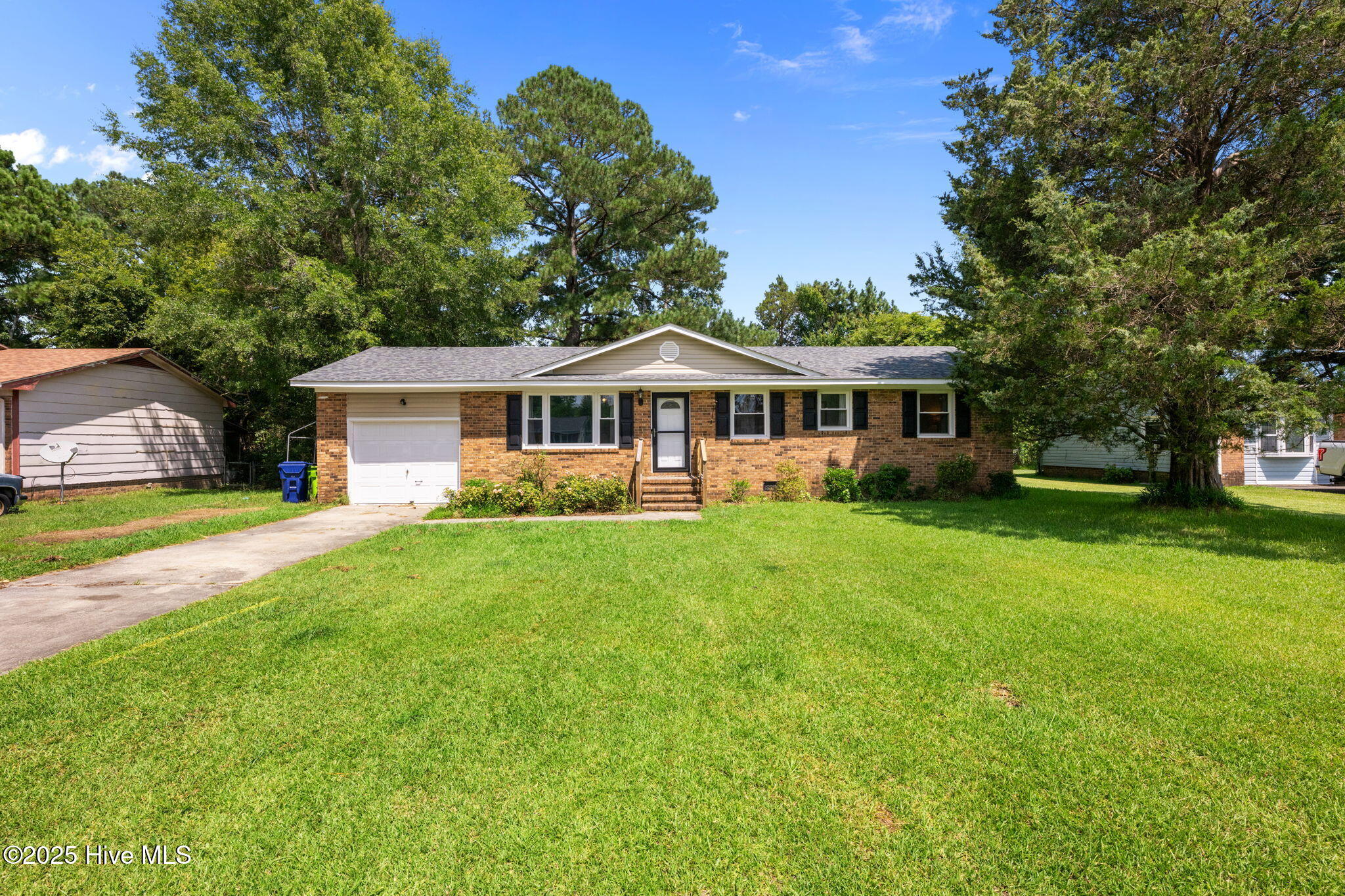 205 Forest View Drive Property Photo 2