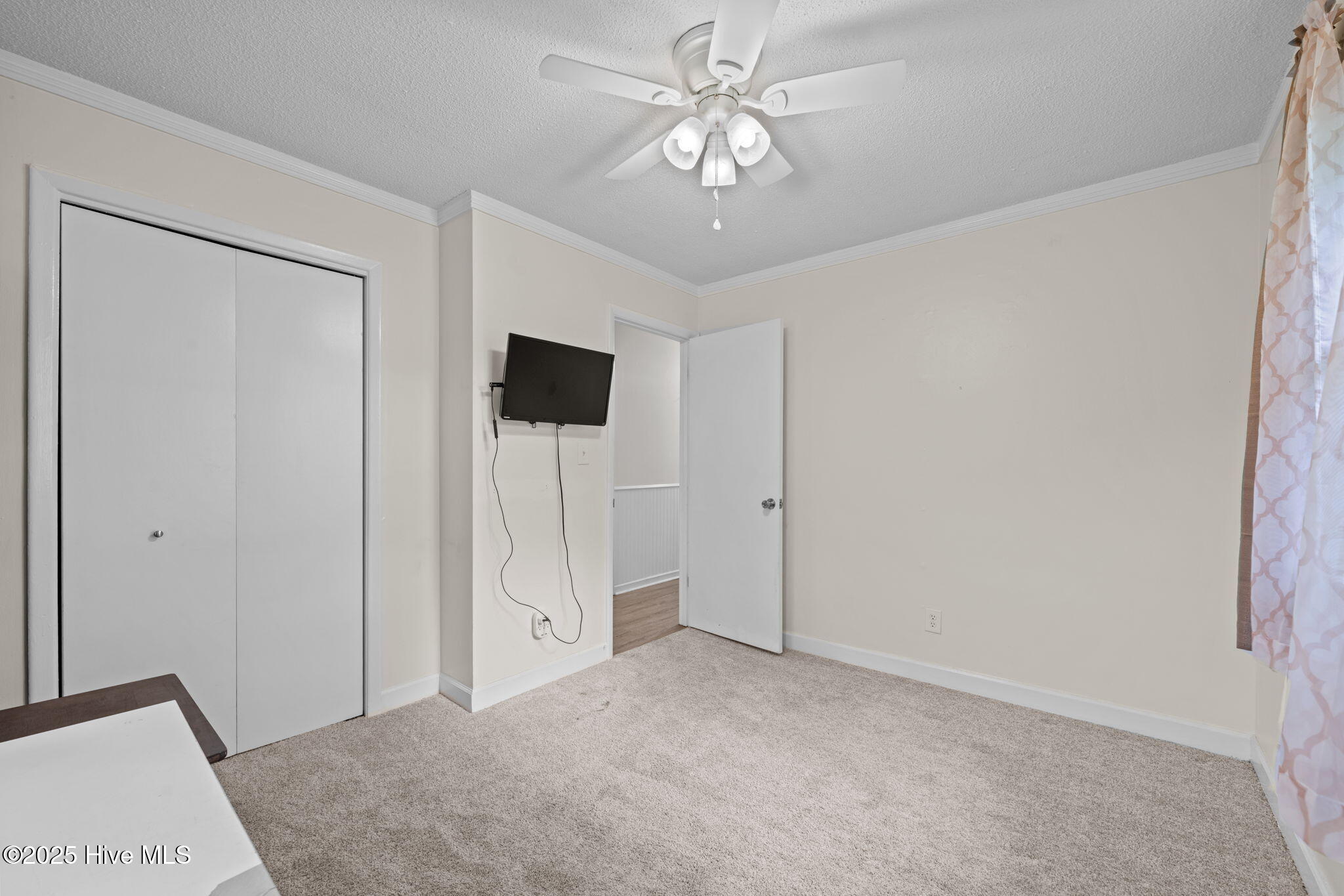 205 Forest View Drive Property Photo 10