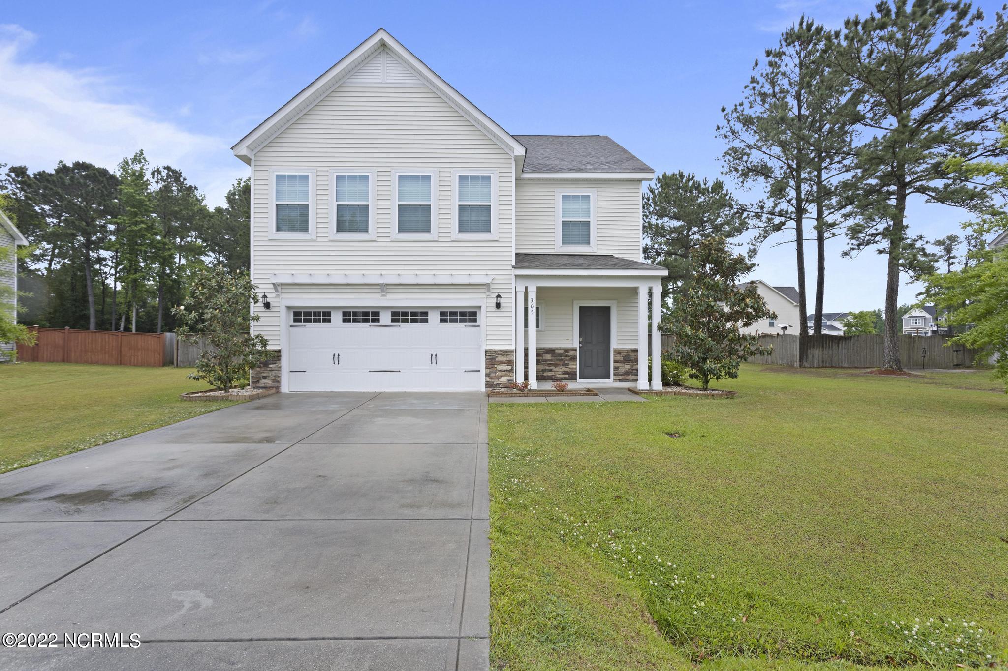305 Vilas Way