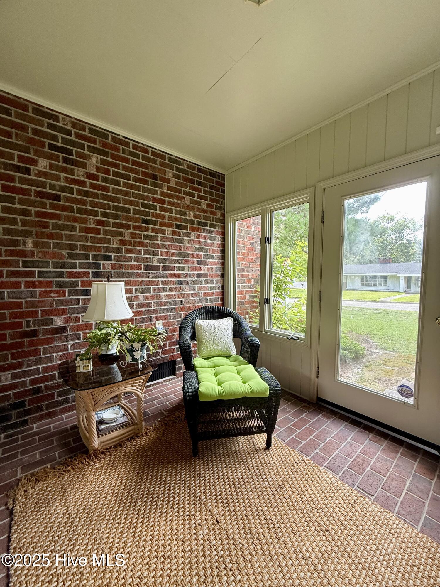 901 School Drive Property Photo 21