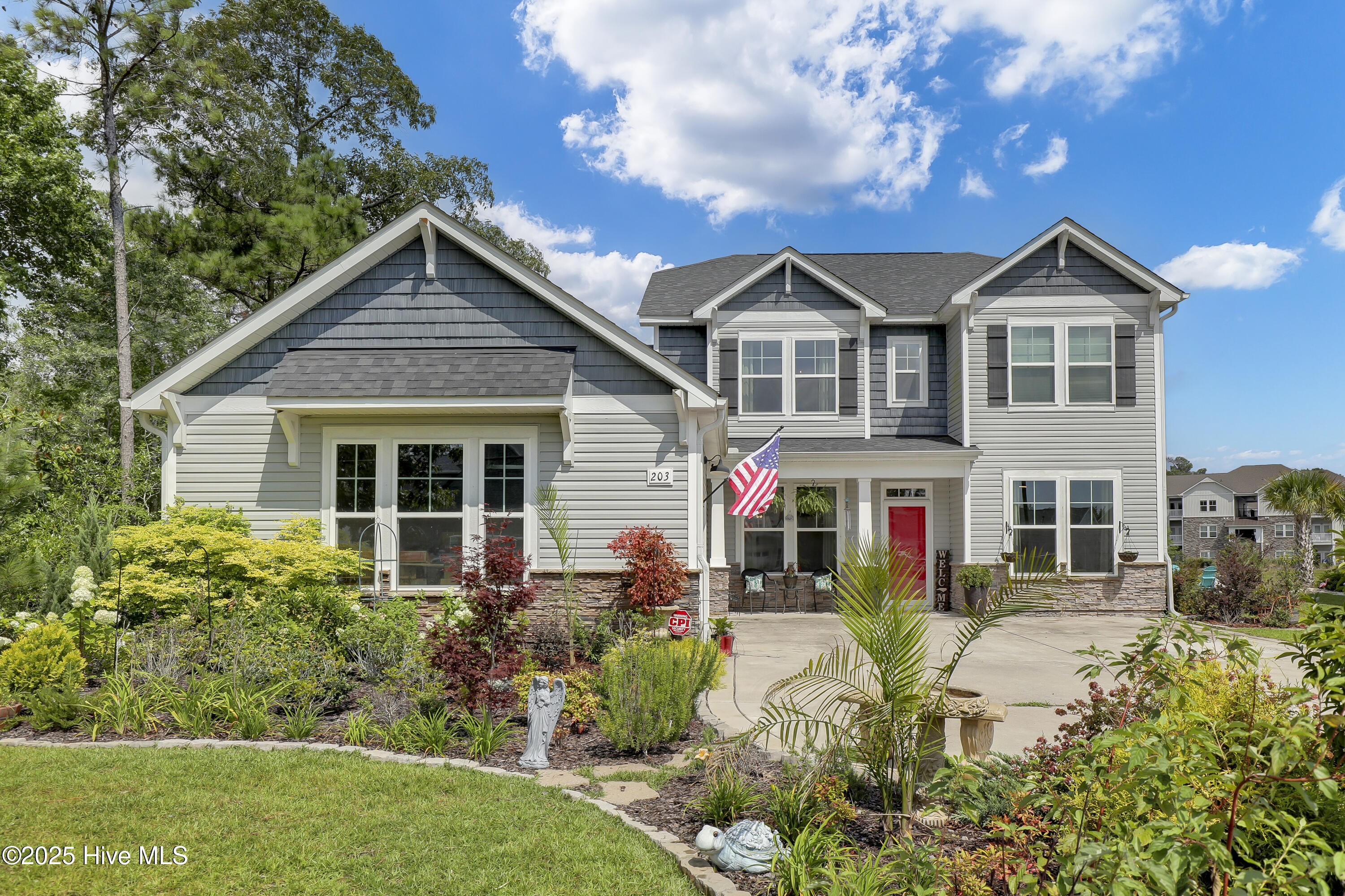 203 Violetear Ridge