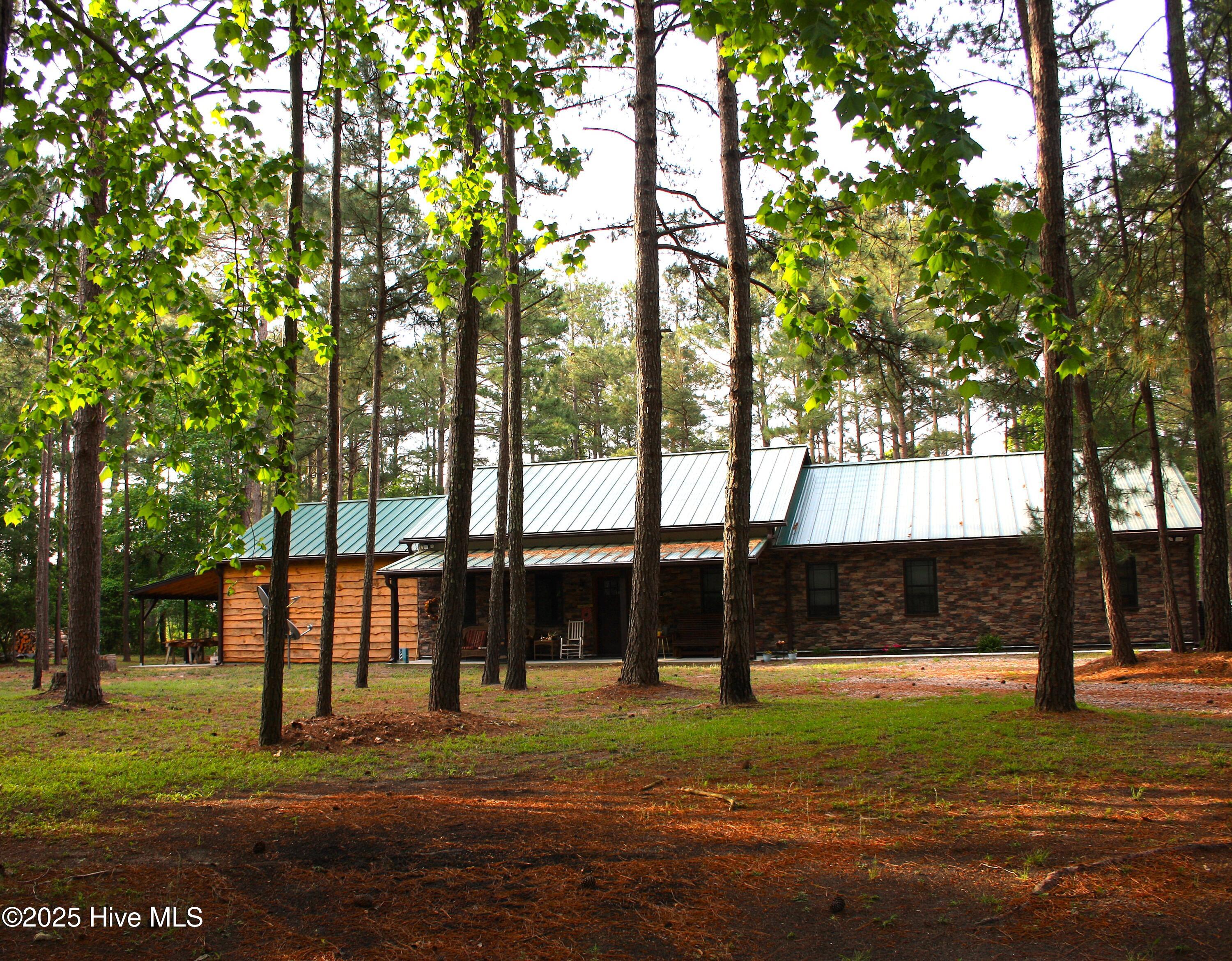 970 E Waterway Drive Property Photo 1