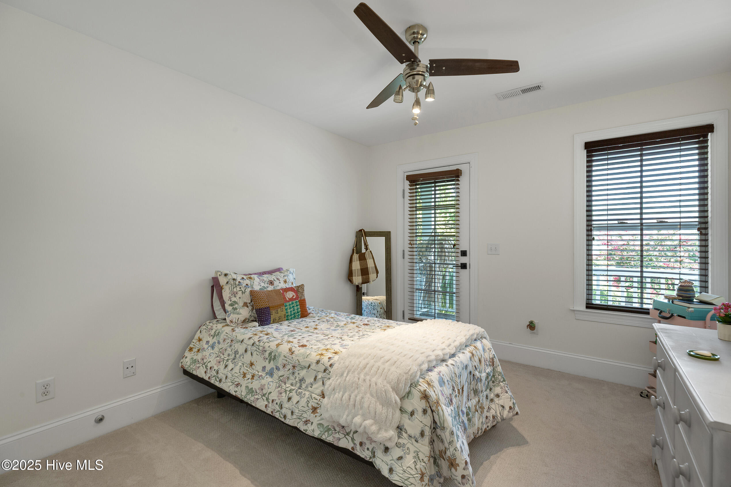 4217 Pine Hollow Drive Property Photo 30