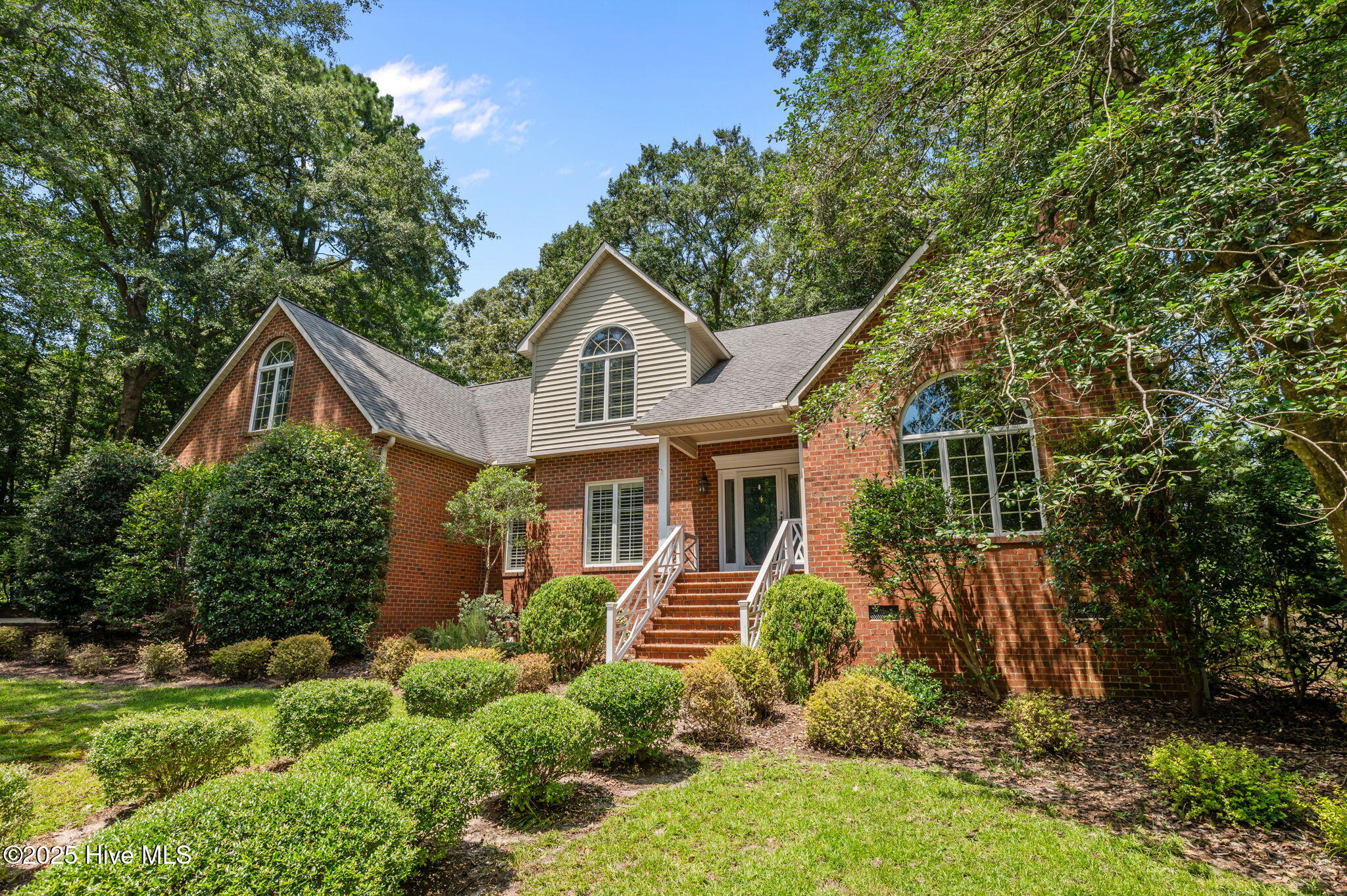 3305 Walden Drive Property Photo 1