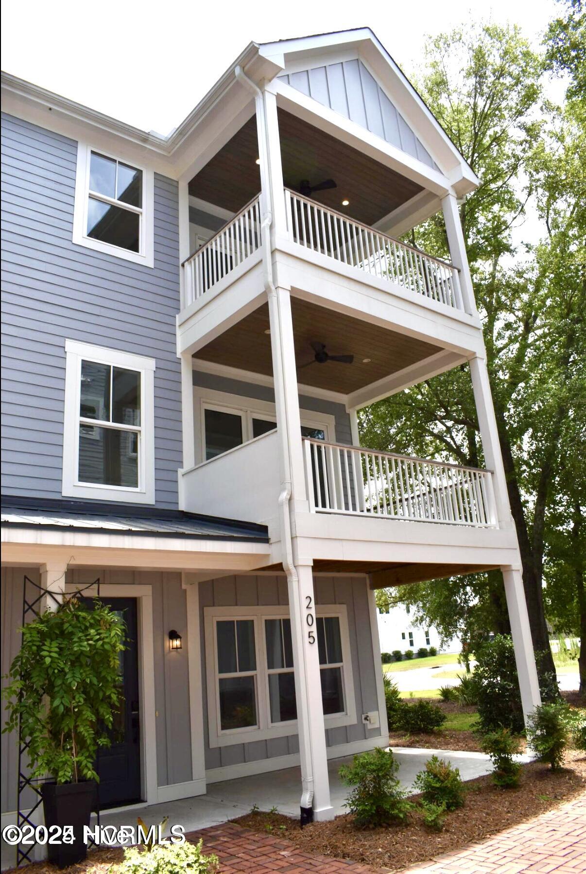 205 Sabal Pond Way Property Photo 1