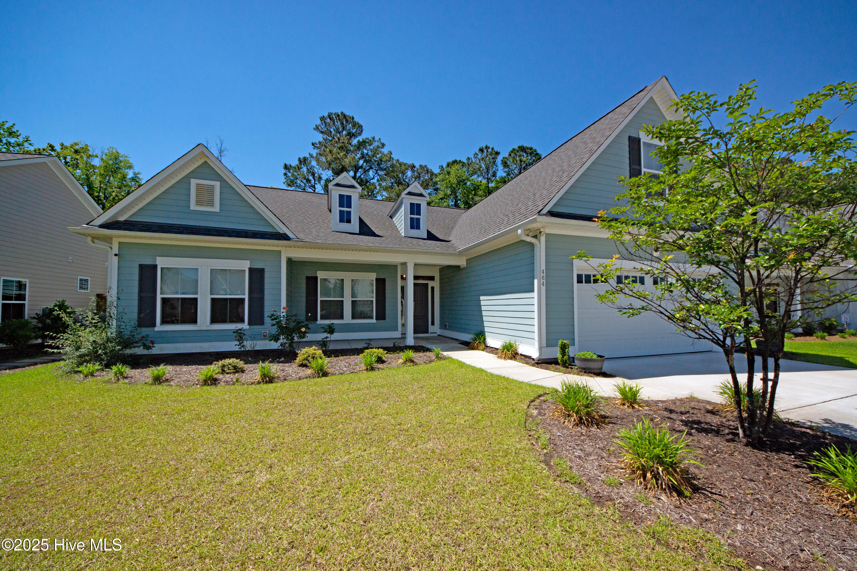 464 Beaumont Oaks Drive Property Photo 2