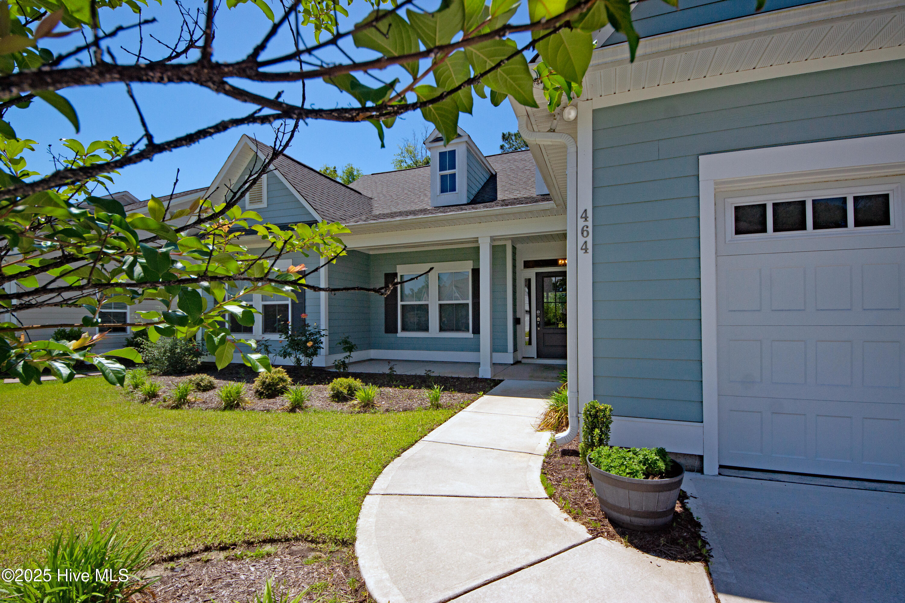 464 Beaumont Oaks Drive Property Photo 6