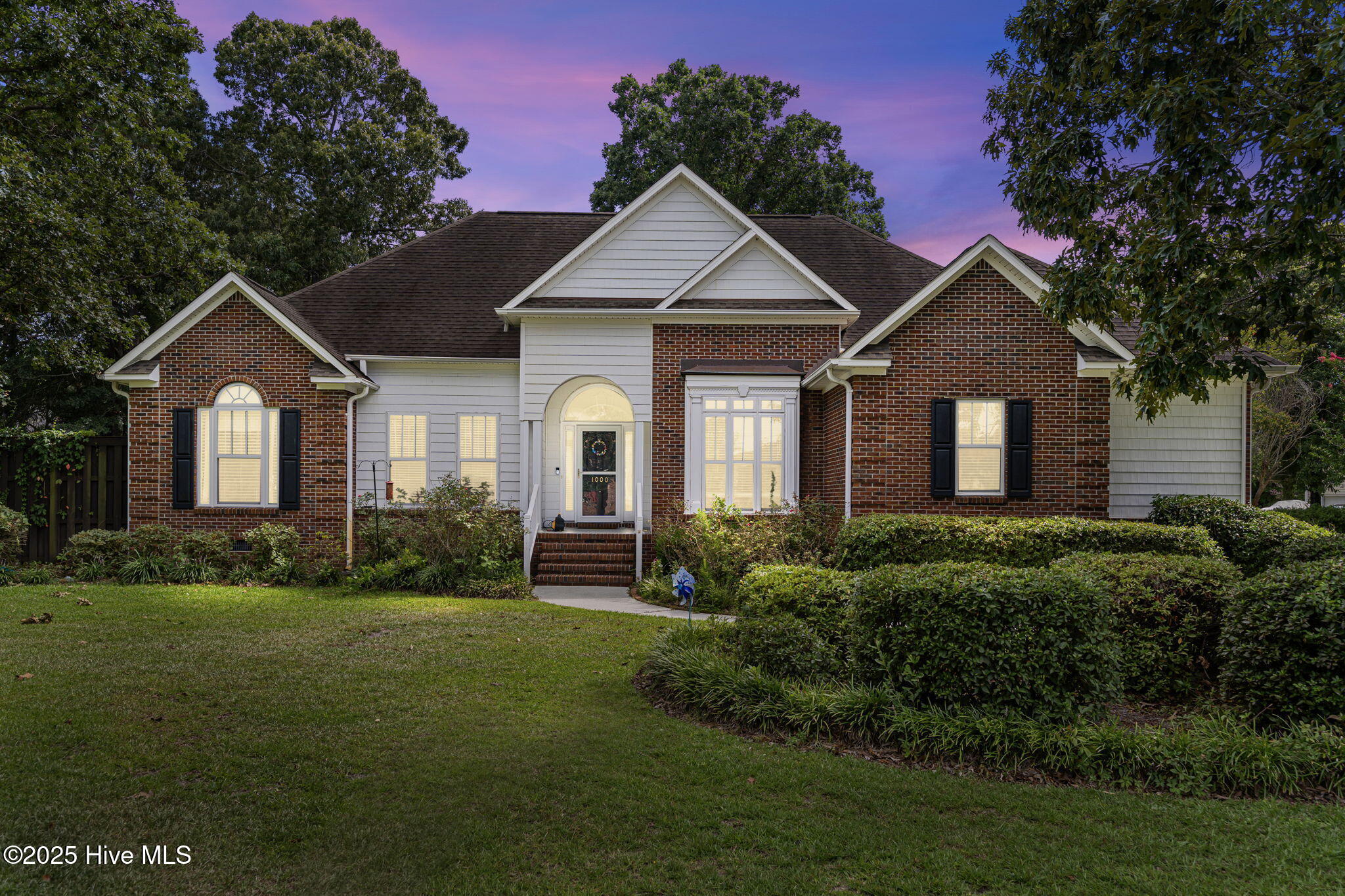 1000 Shetland Drive Property Photo 1