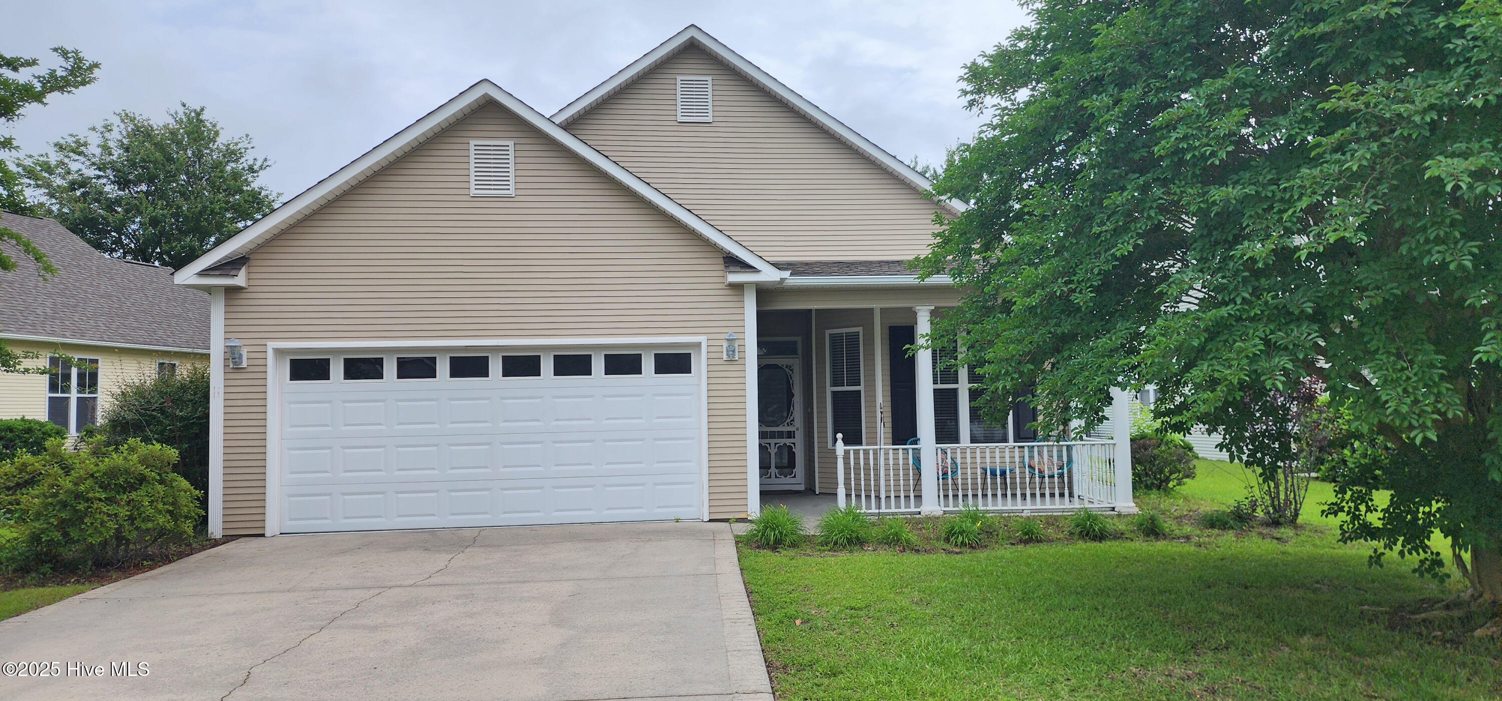 124 Azalea Drive Property Photo 1