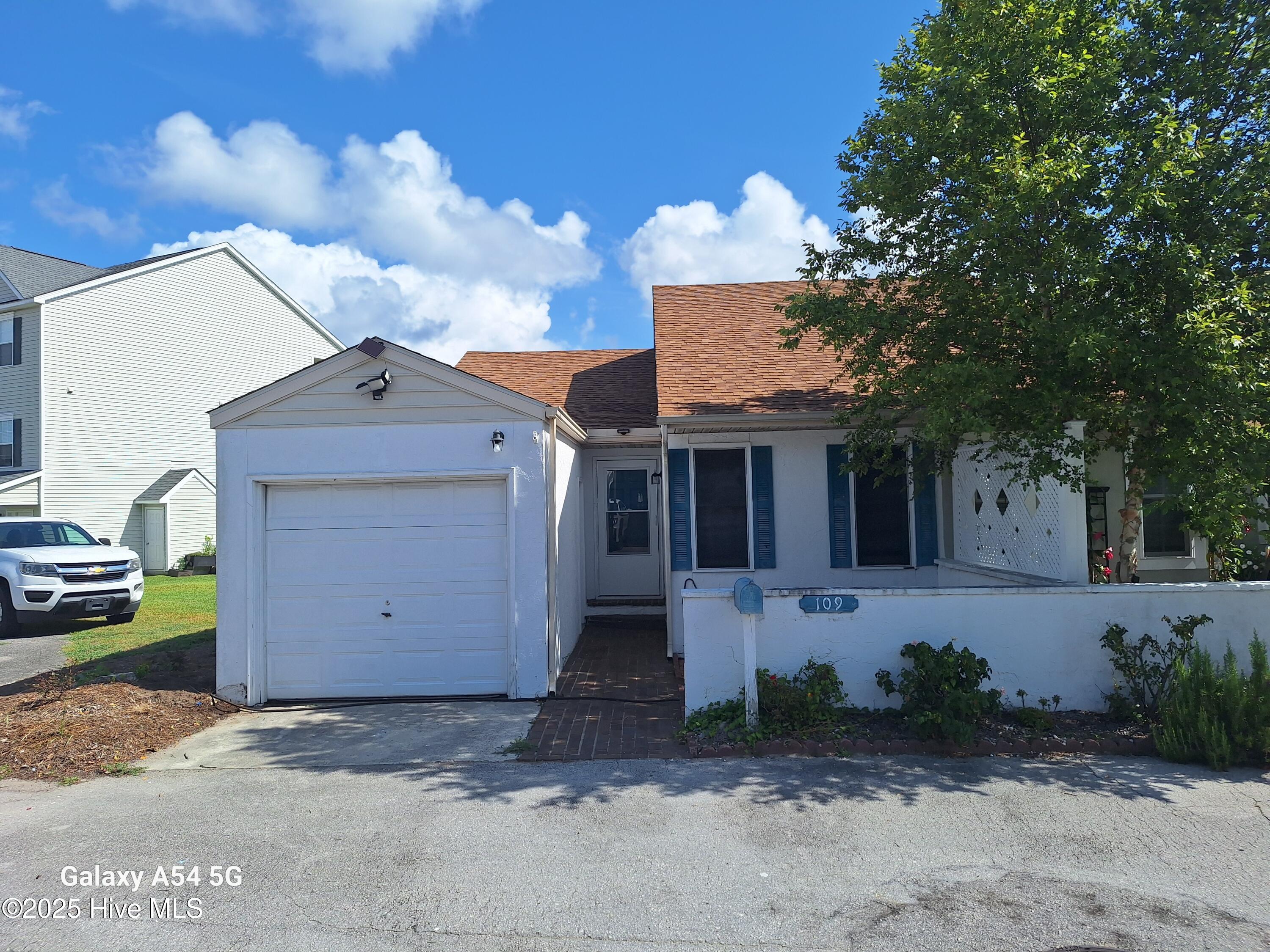 1800 Bay Street 109 Property Photo 1