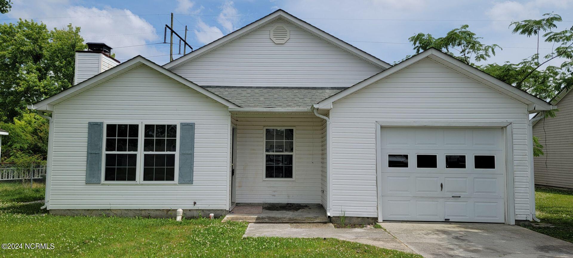 1303 Navarro Loop Property Photo 1
