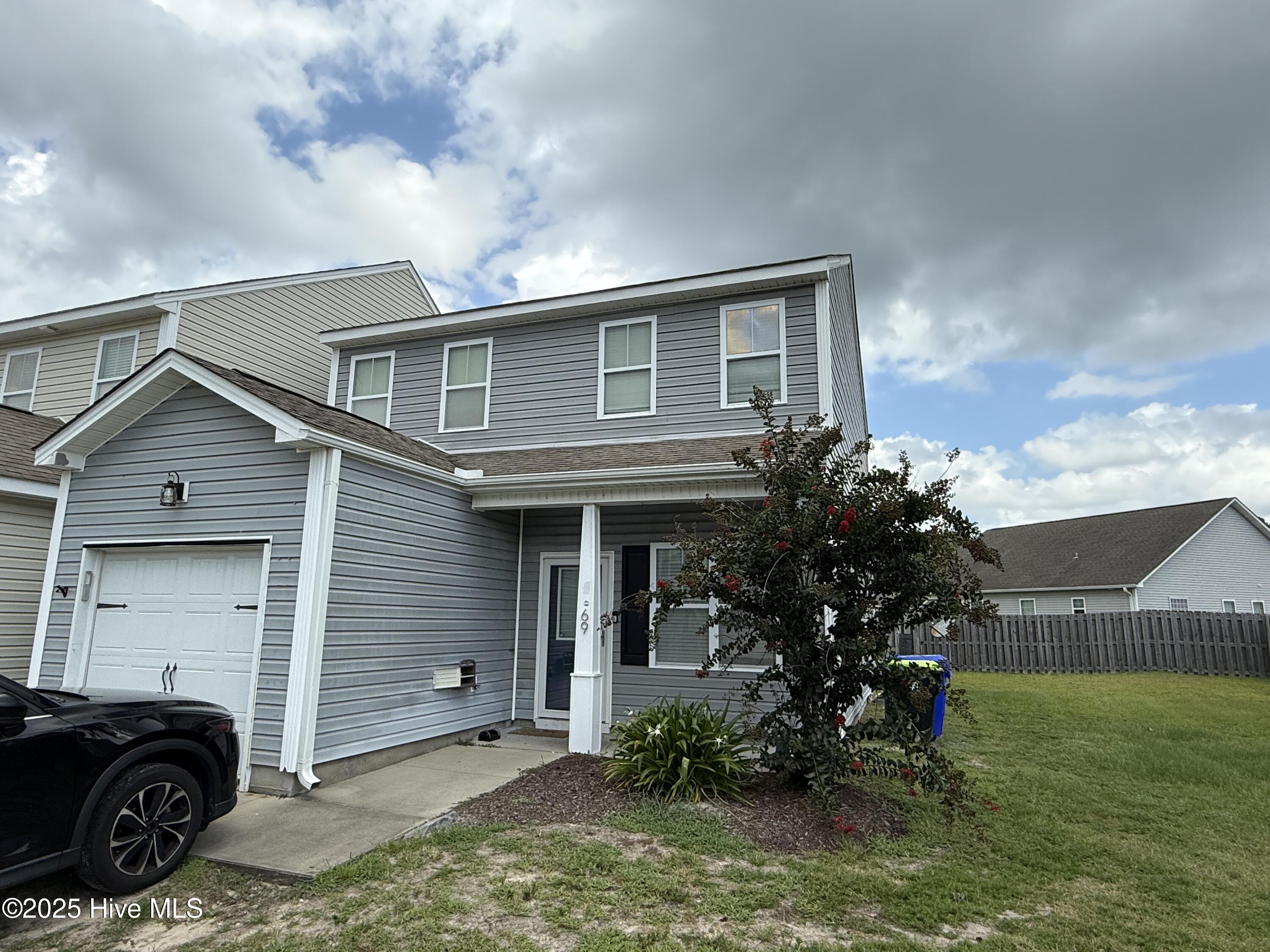 69 Thornbury Drive Property Photo 1