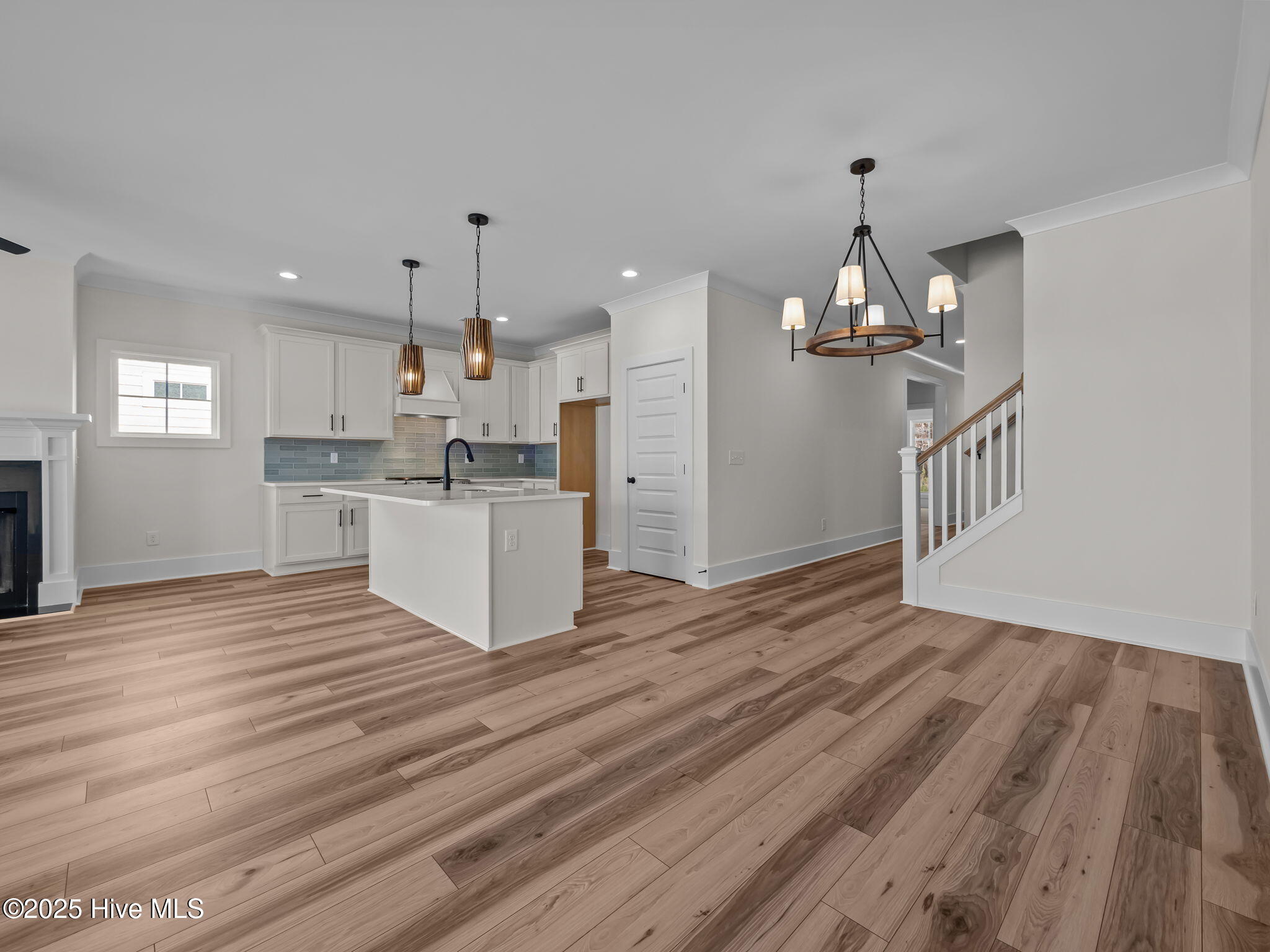 128 Pine View Boulevard Property Photo 2