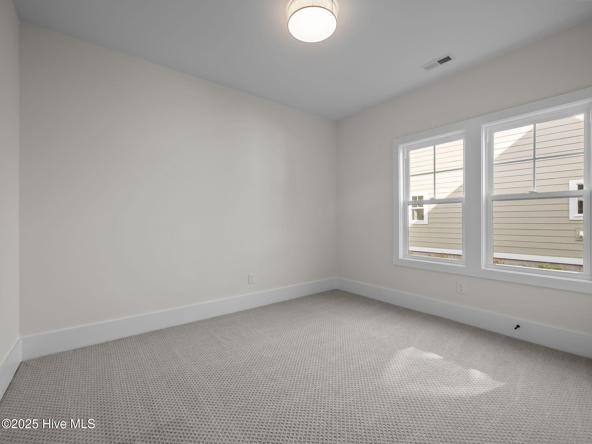 128 Pine View Boulevard Property Photo 17