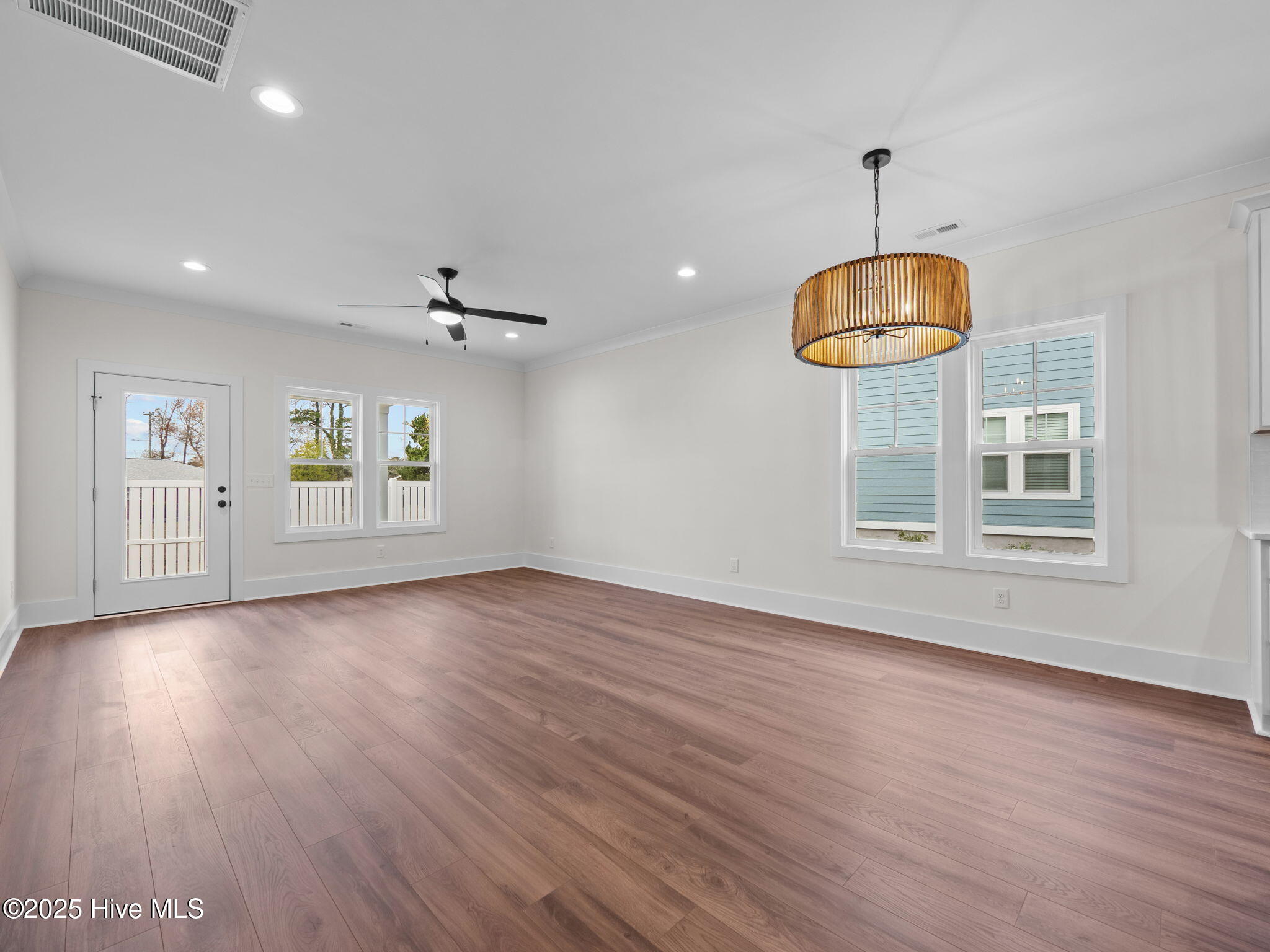 126 Pine View Boulevard Property Photo 7