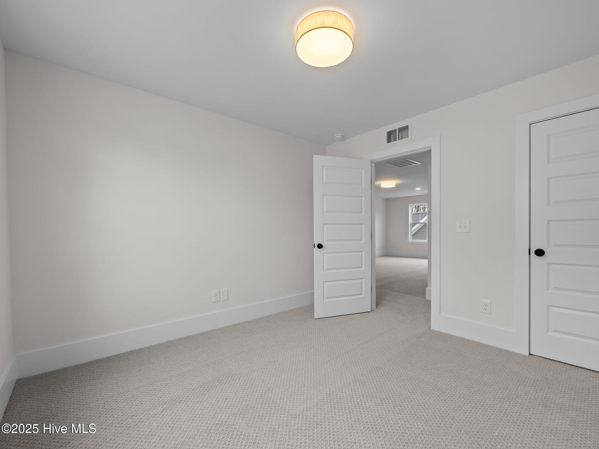 126 Pine View Boulevard Property Photo 24