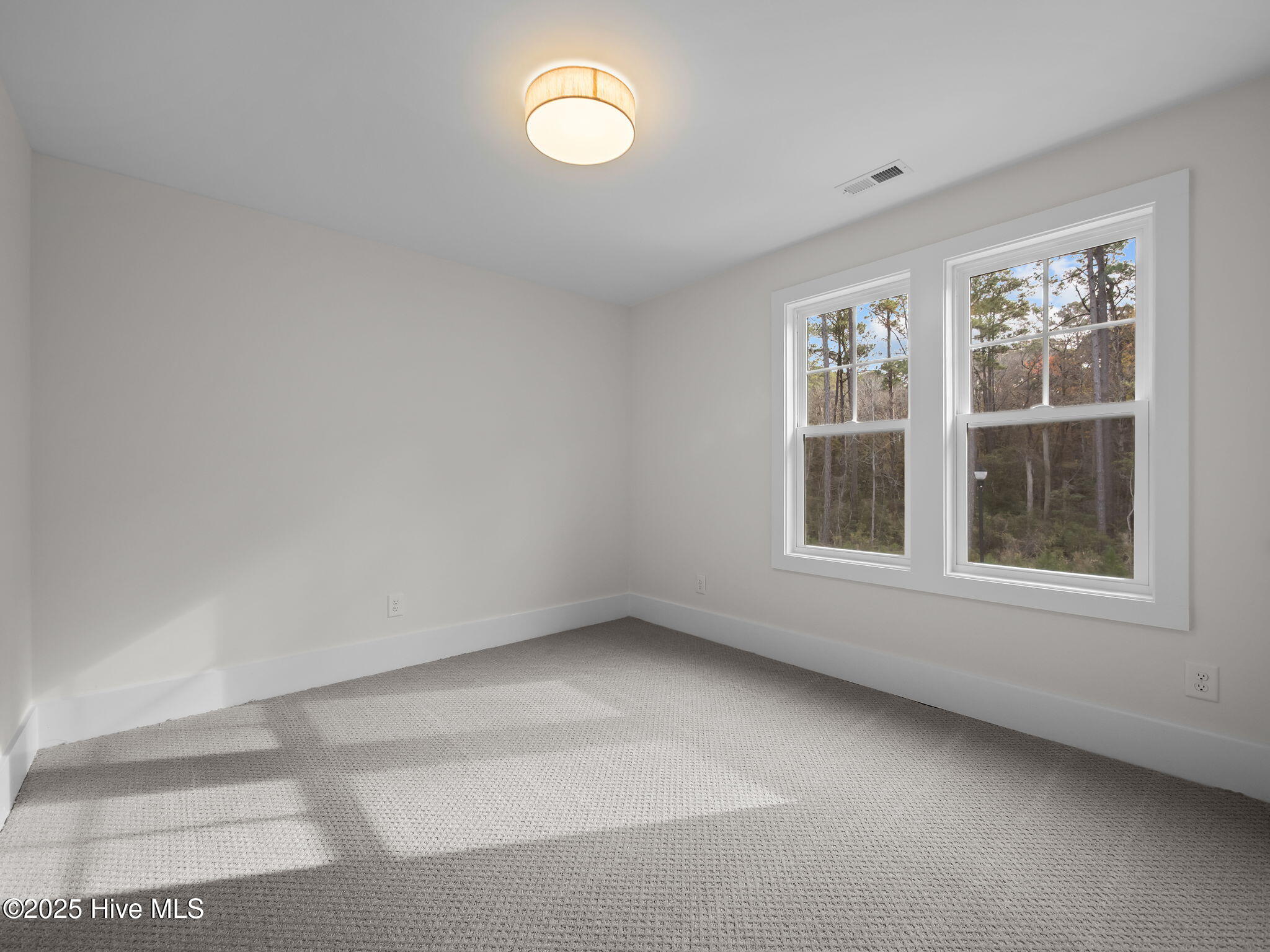 126 Pine View Boulevard Property Photo 25