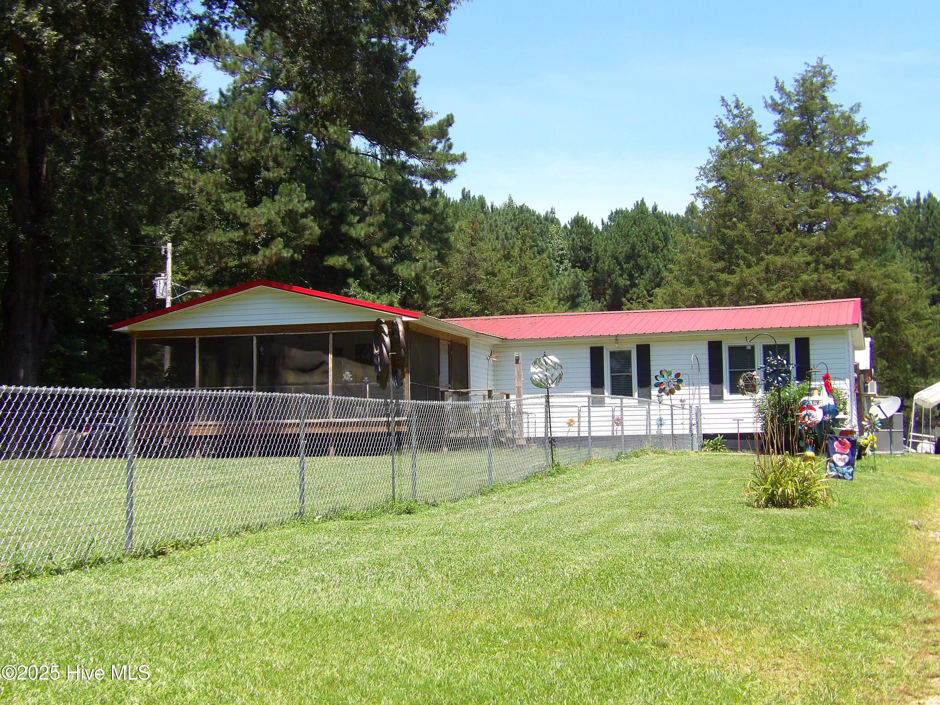 9258 Stoney Hill Church Road Property Photo 1