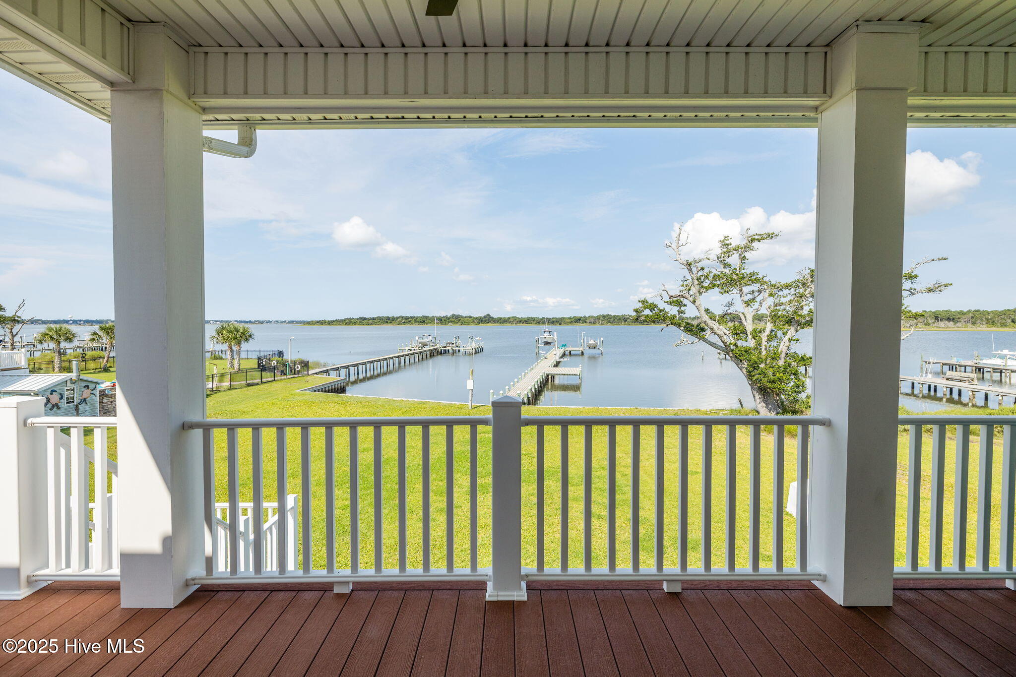 429 Live Oak Road Property Photo 1