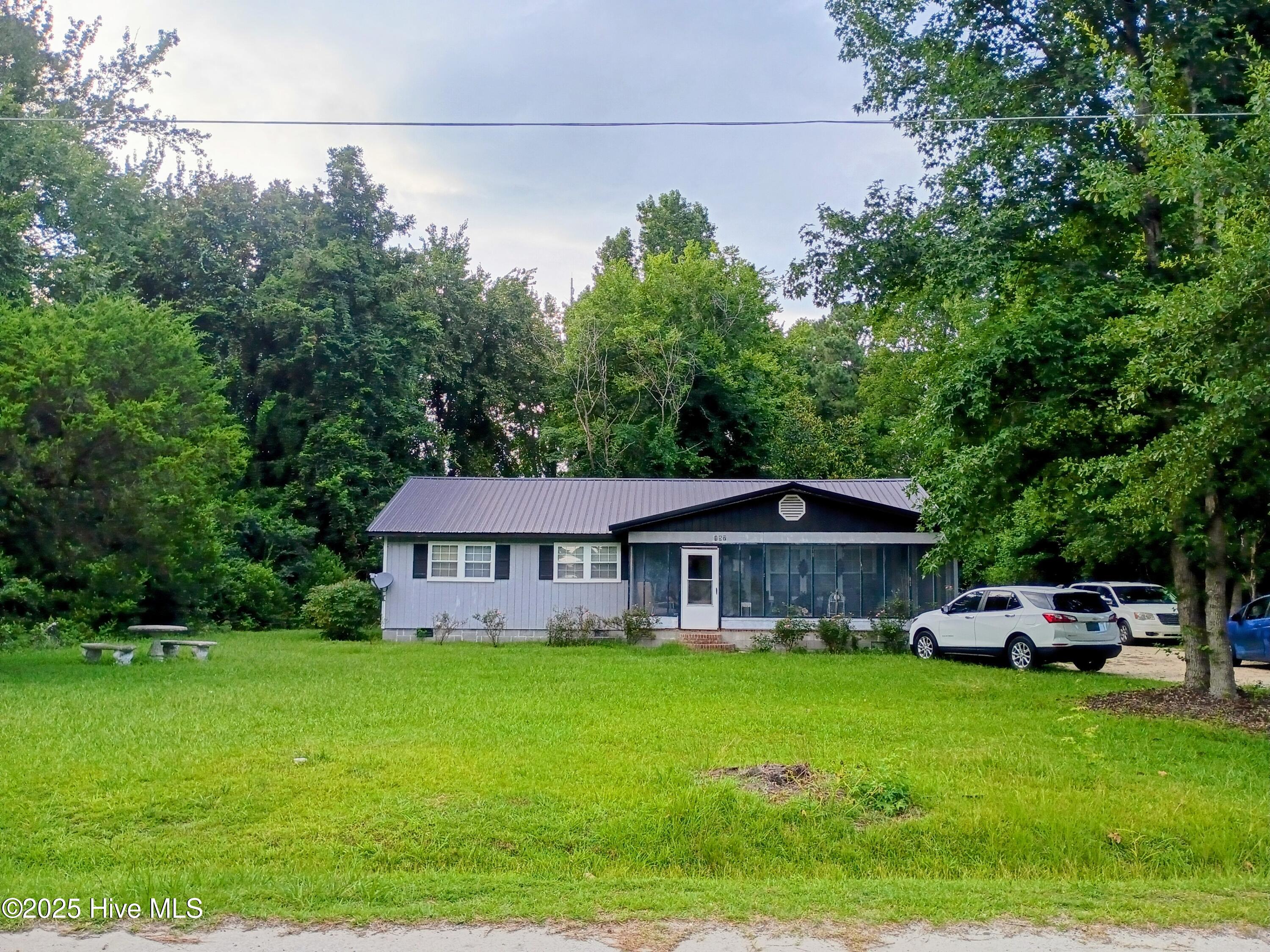 157 E Goodman Road Property Photo 1