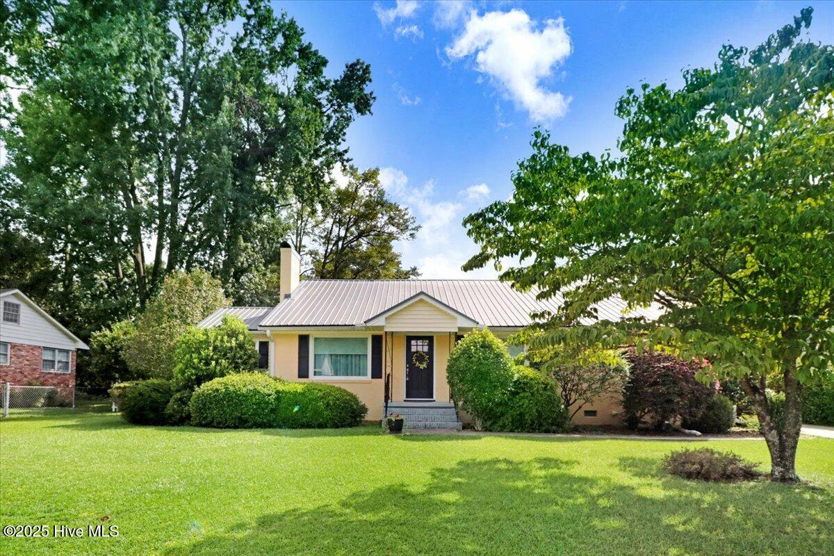 2306 Woodview Road Property Photo 1