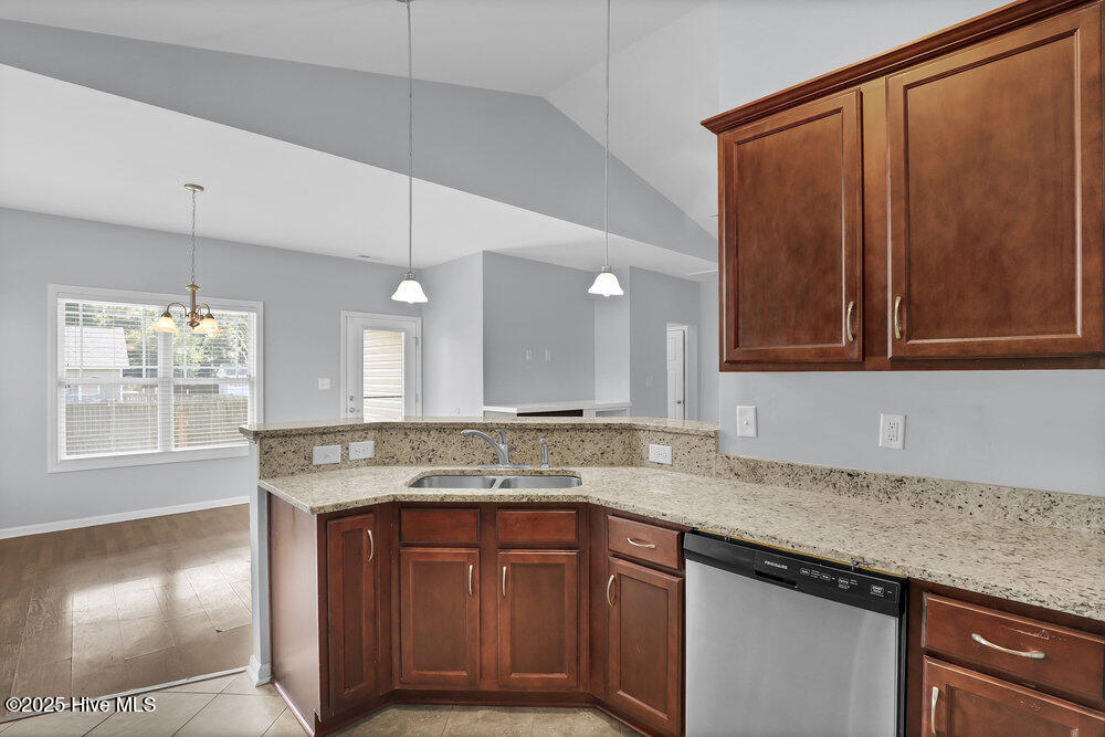 412 Seminole Trail Property Photo 13