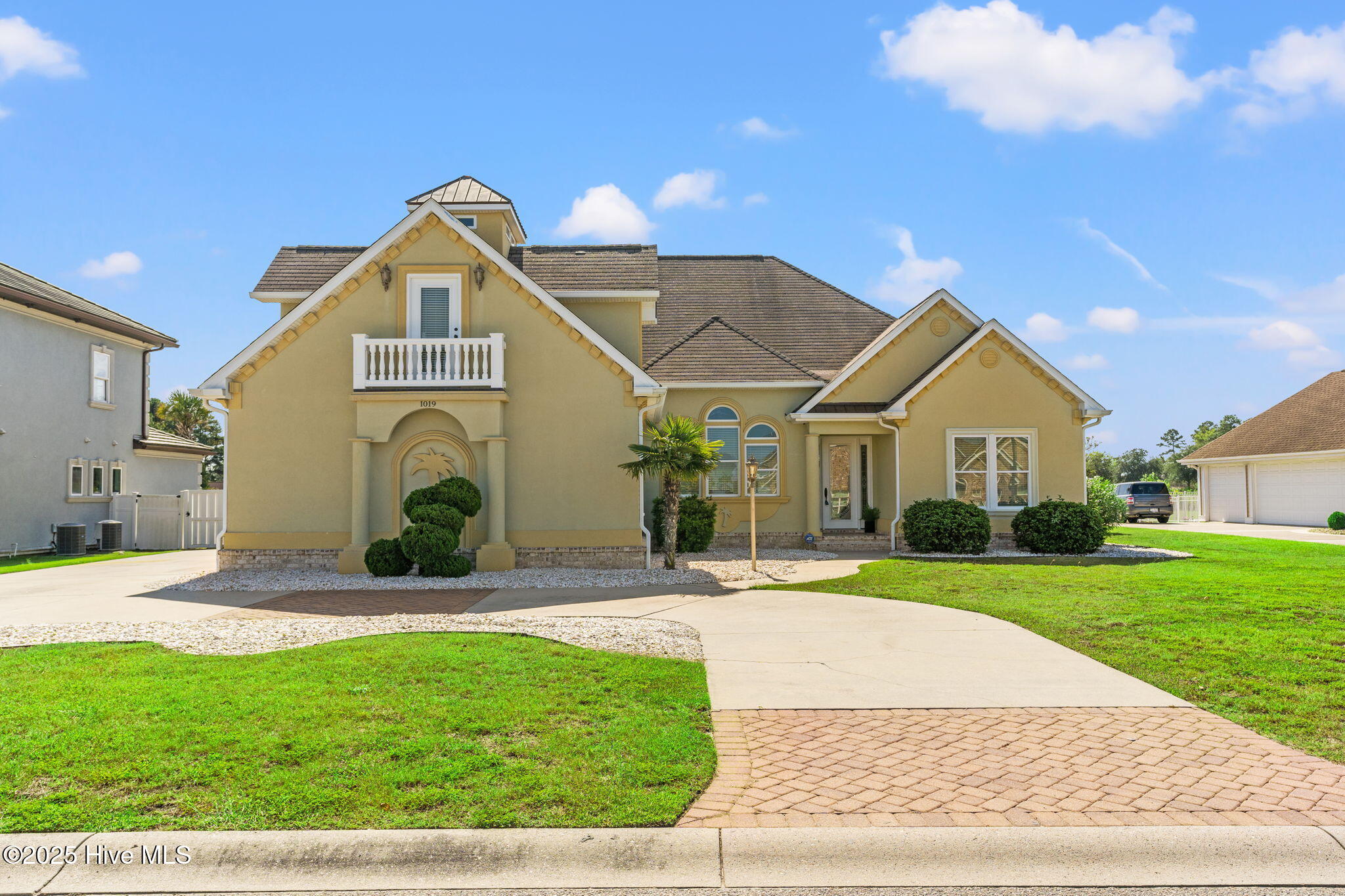 1019 Ridgewood Drive Property Photo 1