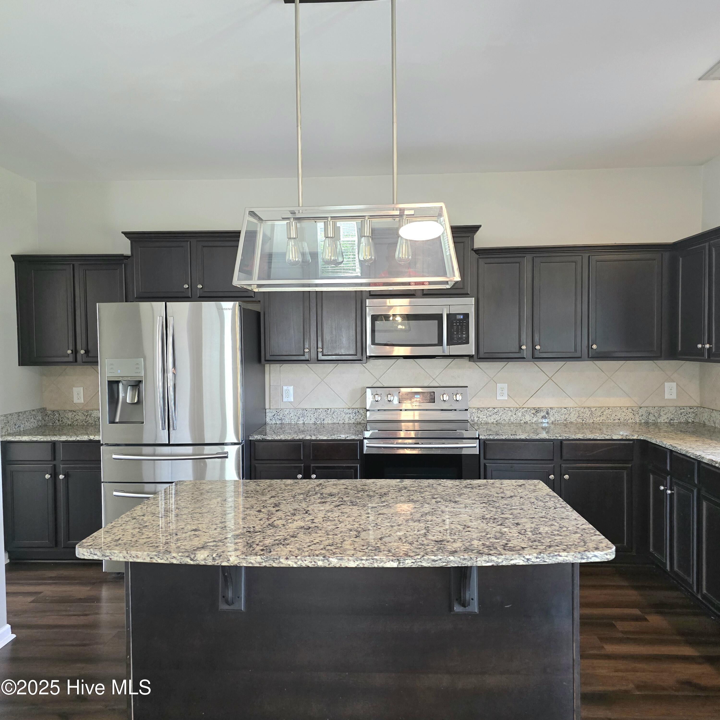 341 Kingston Road Property Photo 24