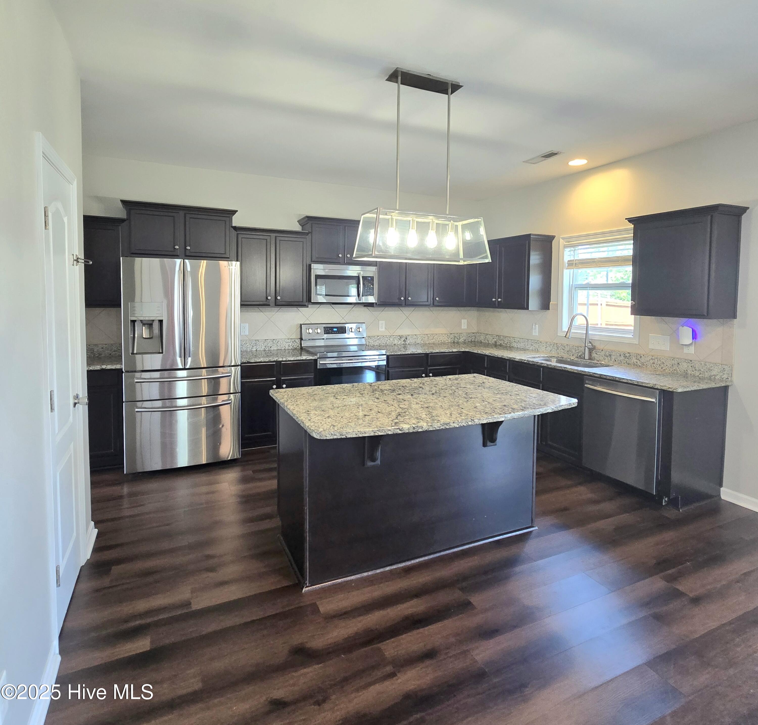 341 Kingston Road Property Photo 25
