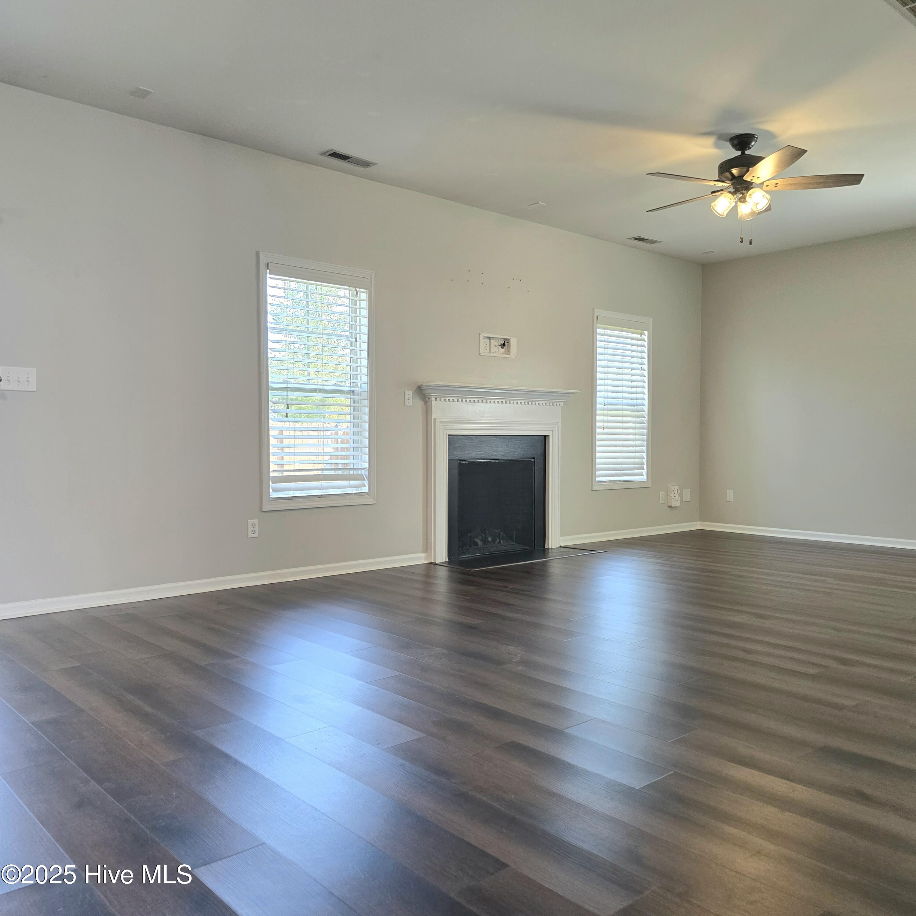 341 Kingston Road Property Photo 29