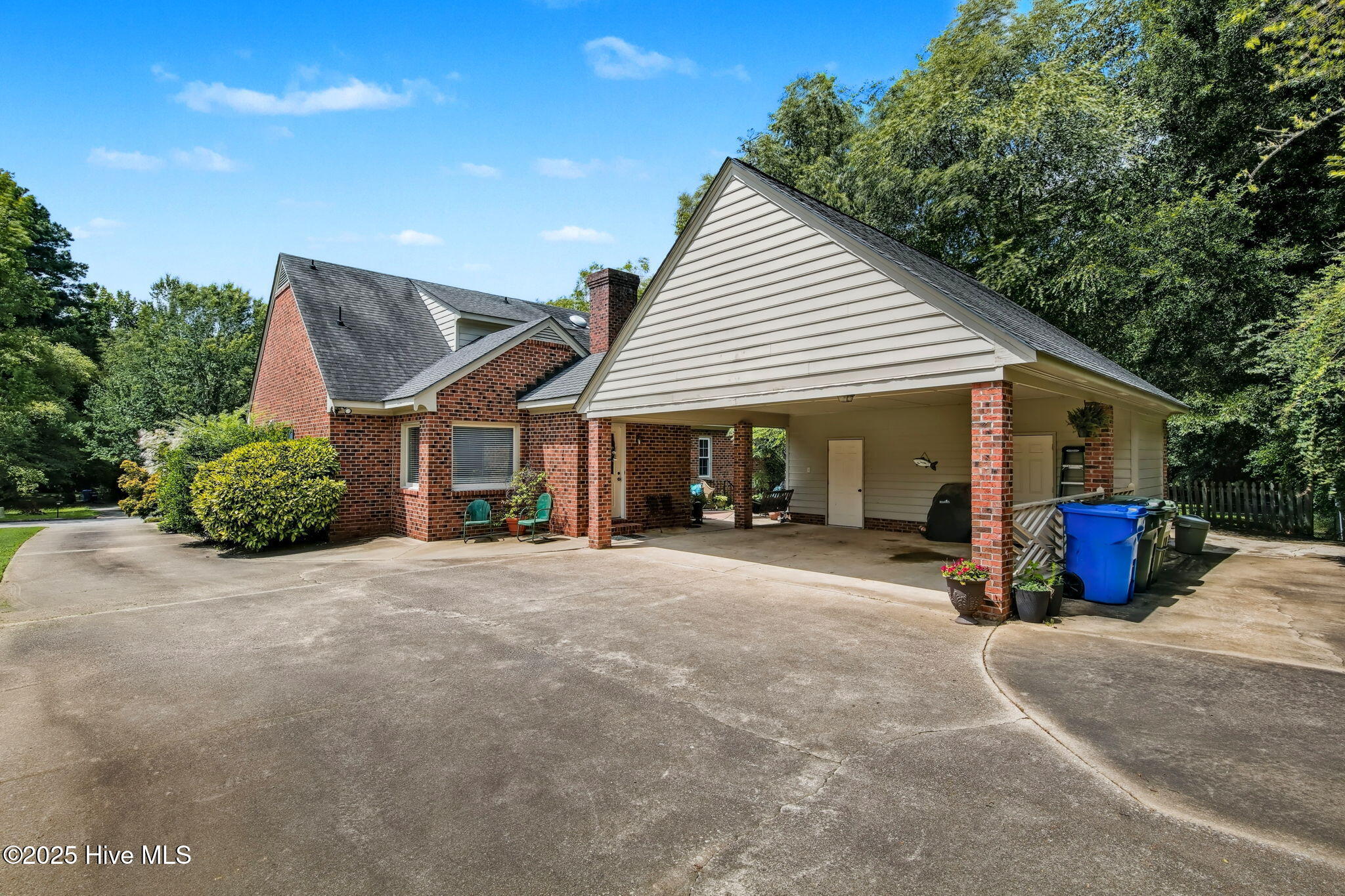 1402 Brookhaven Drive Property Photo 37